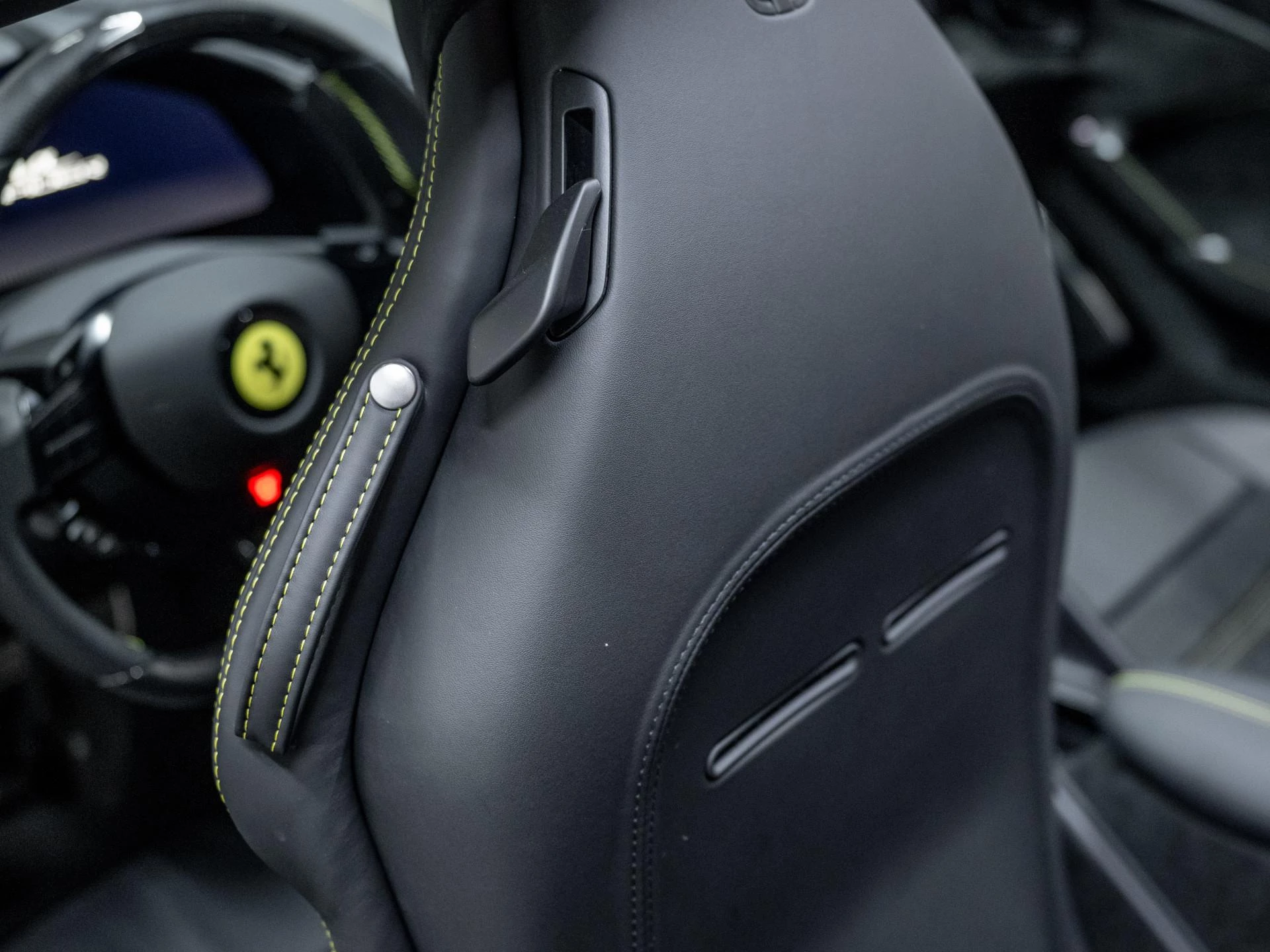Hoofdafbeelding Ferrari Roma