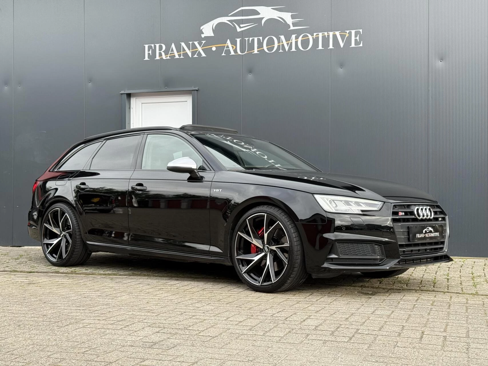 Hoofdafbeelding Audi S4