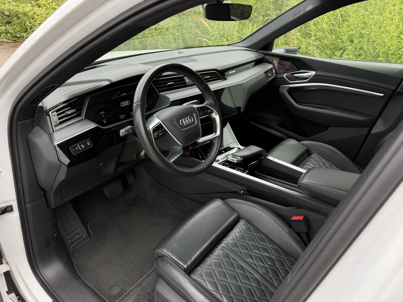 Hoofdafbeelding Audi e-tron