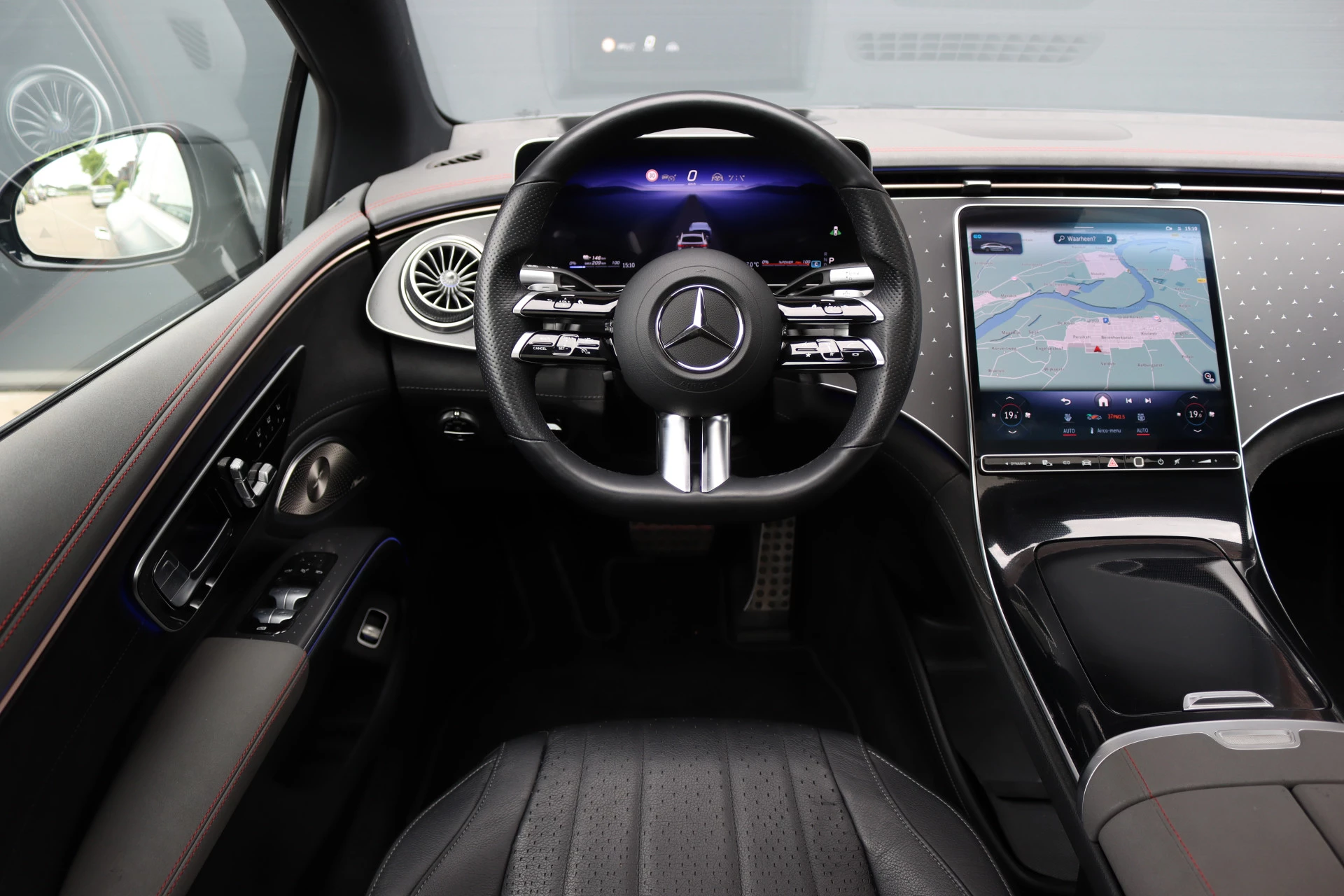 Hoofdafbeelding Mercedes-Benz EQS