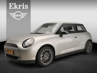 Mini 3-deurs Cooper E Pakket XS / LED / Driving assist / Park assist / Alu wielen 17 inch
