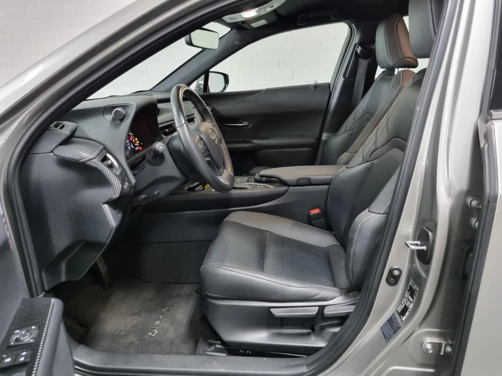 Hoofdafbeelding Lexus UX