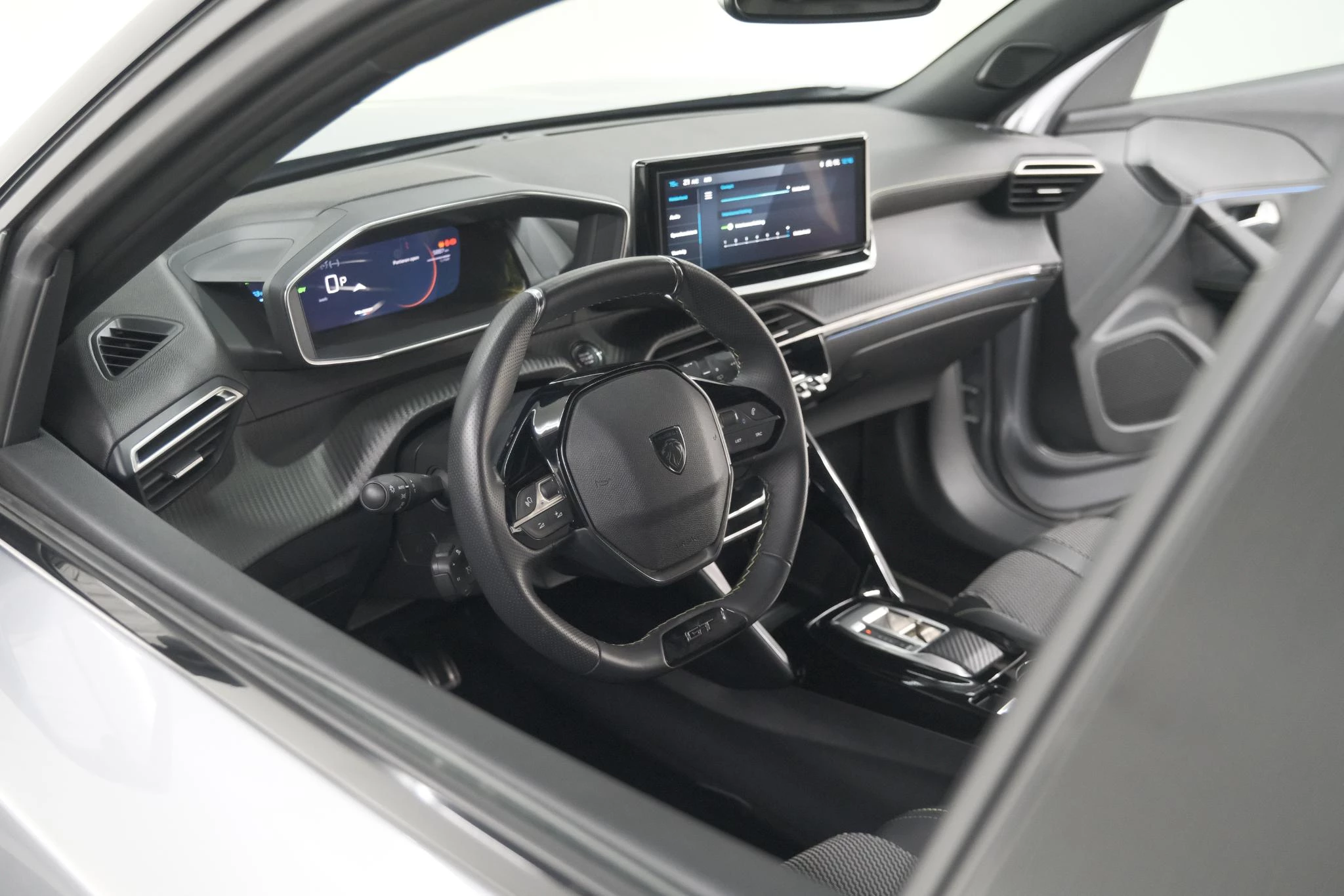 Hoofdafbeelding Peugeot e-2008