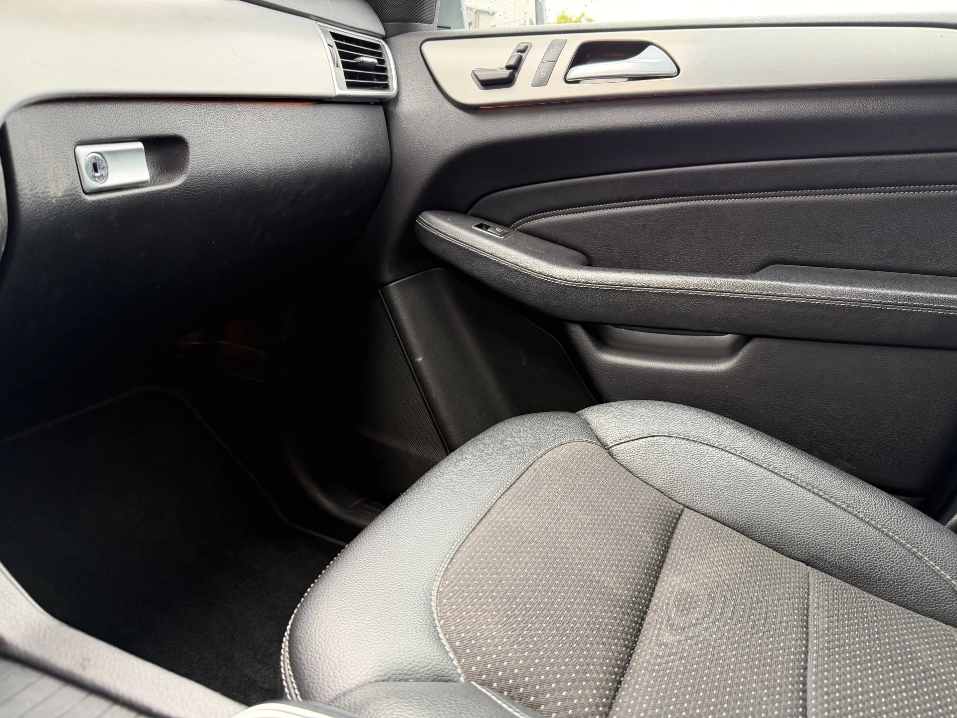 Hoofdafbeelding Mercedes-Benz M-Klasse