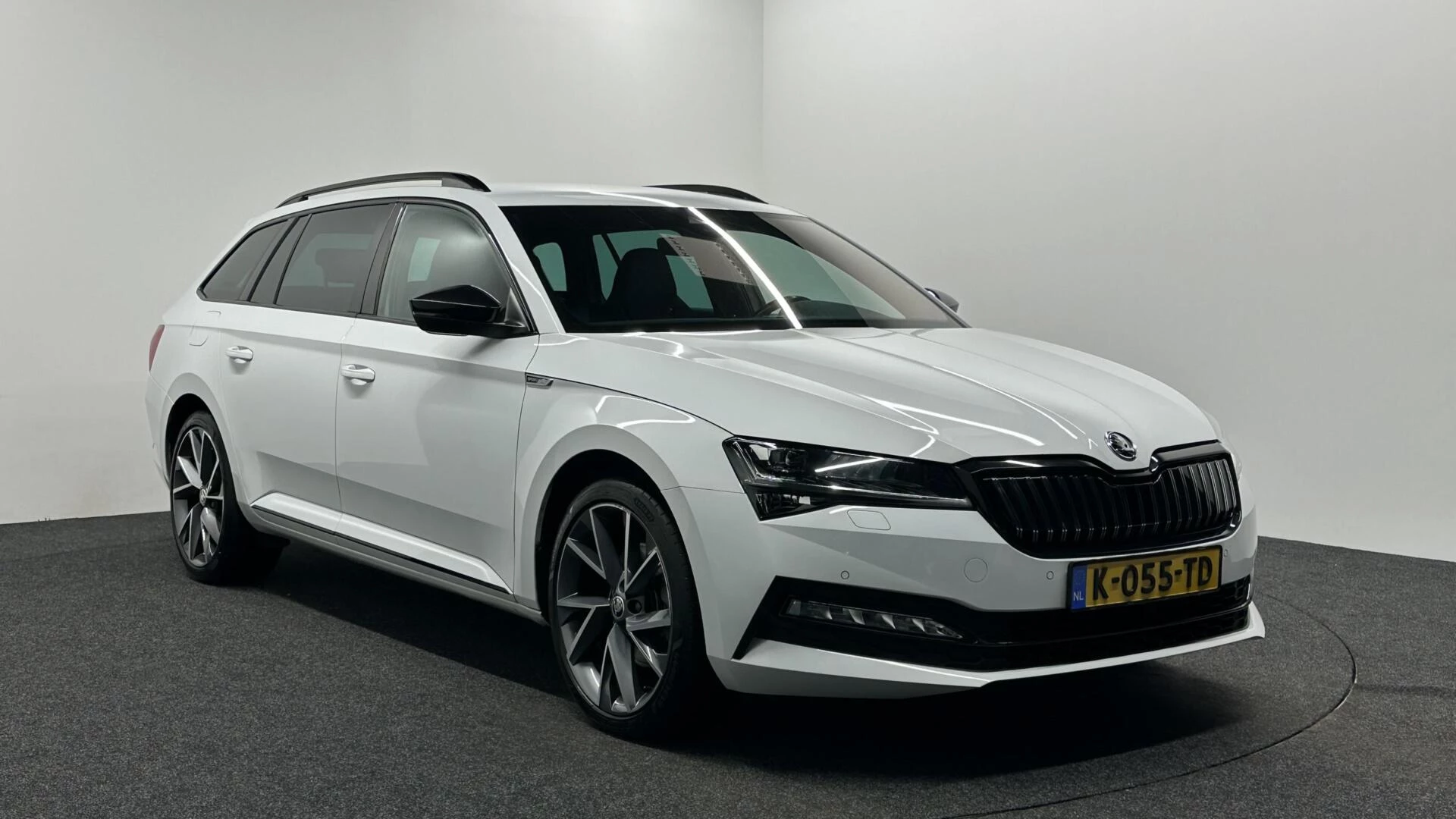 Hoofdafbeelding Škoda Superb