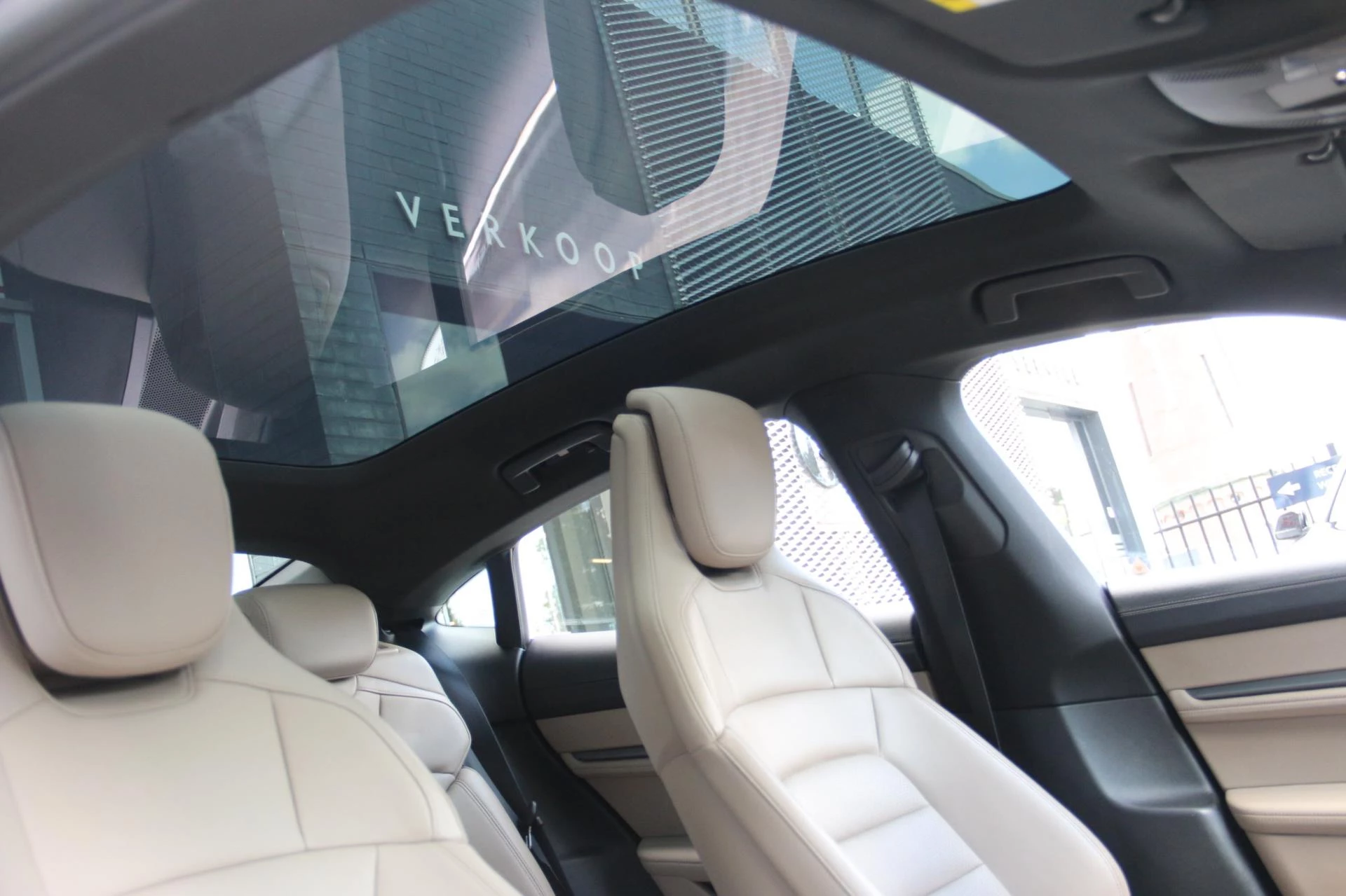 Hoofdafbeelding Porsche Taycan