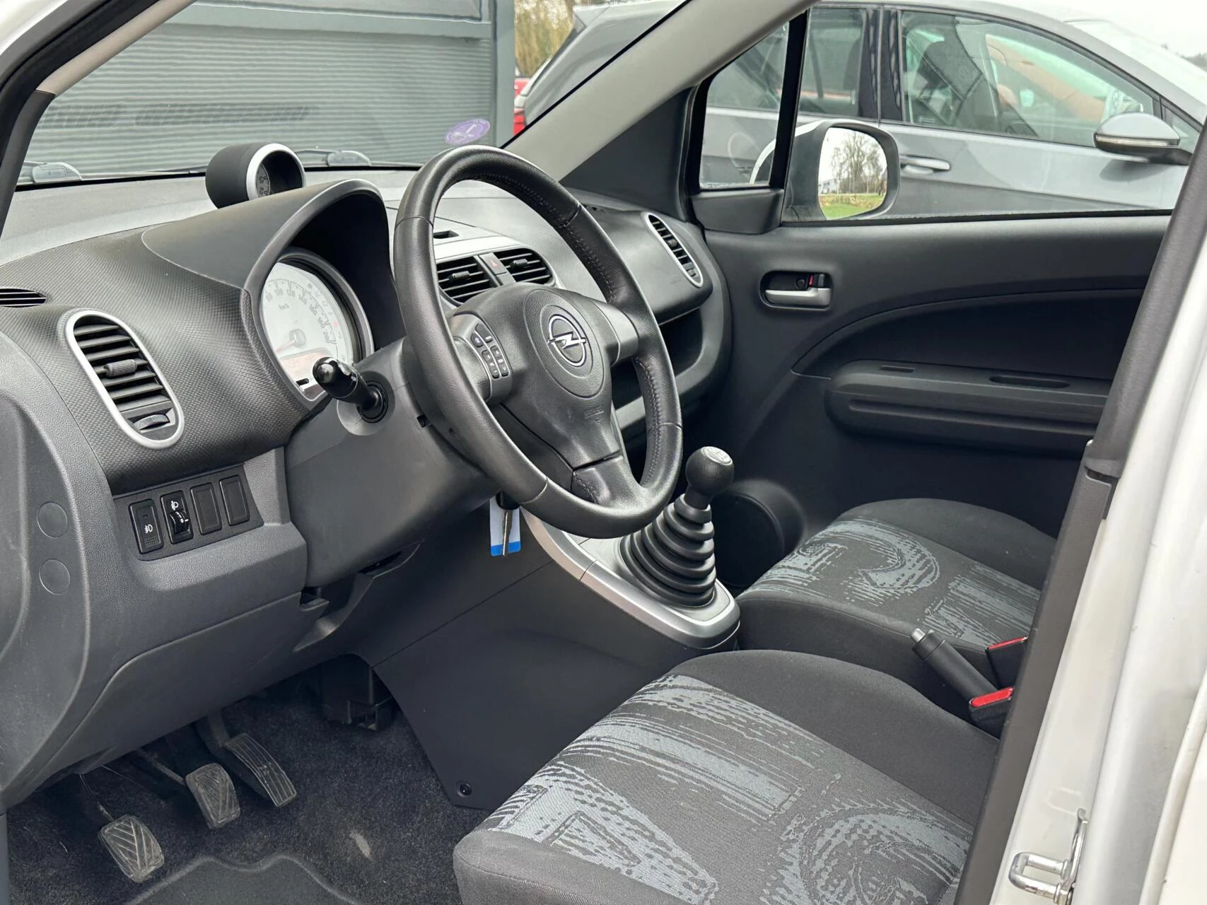Hoofdafbeelding Opel Agila