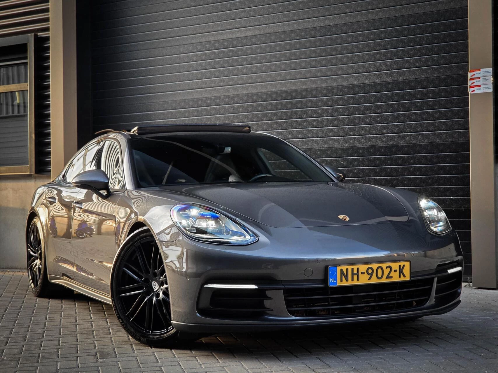Hoofdafbeelding Porsche Panamera