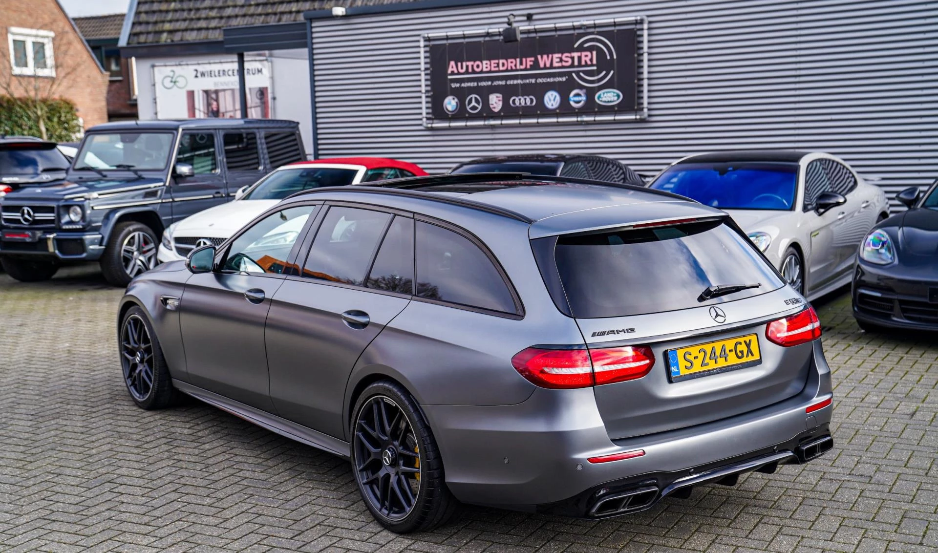 Hoofdafbeelding Mercedes-Benz E-Klasse