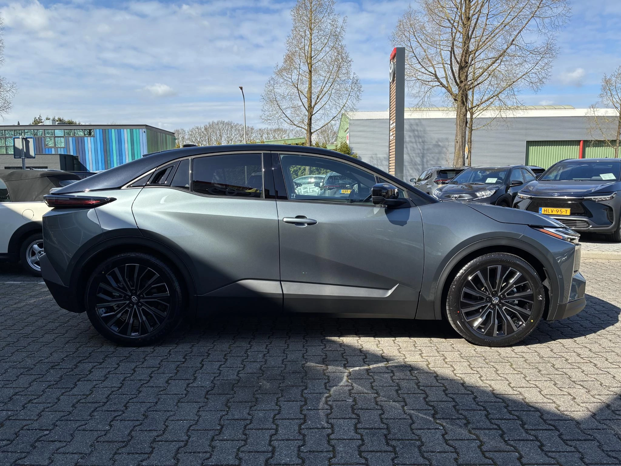Hoofdafbeelding Toyota C-HR+