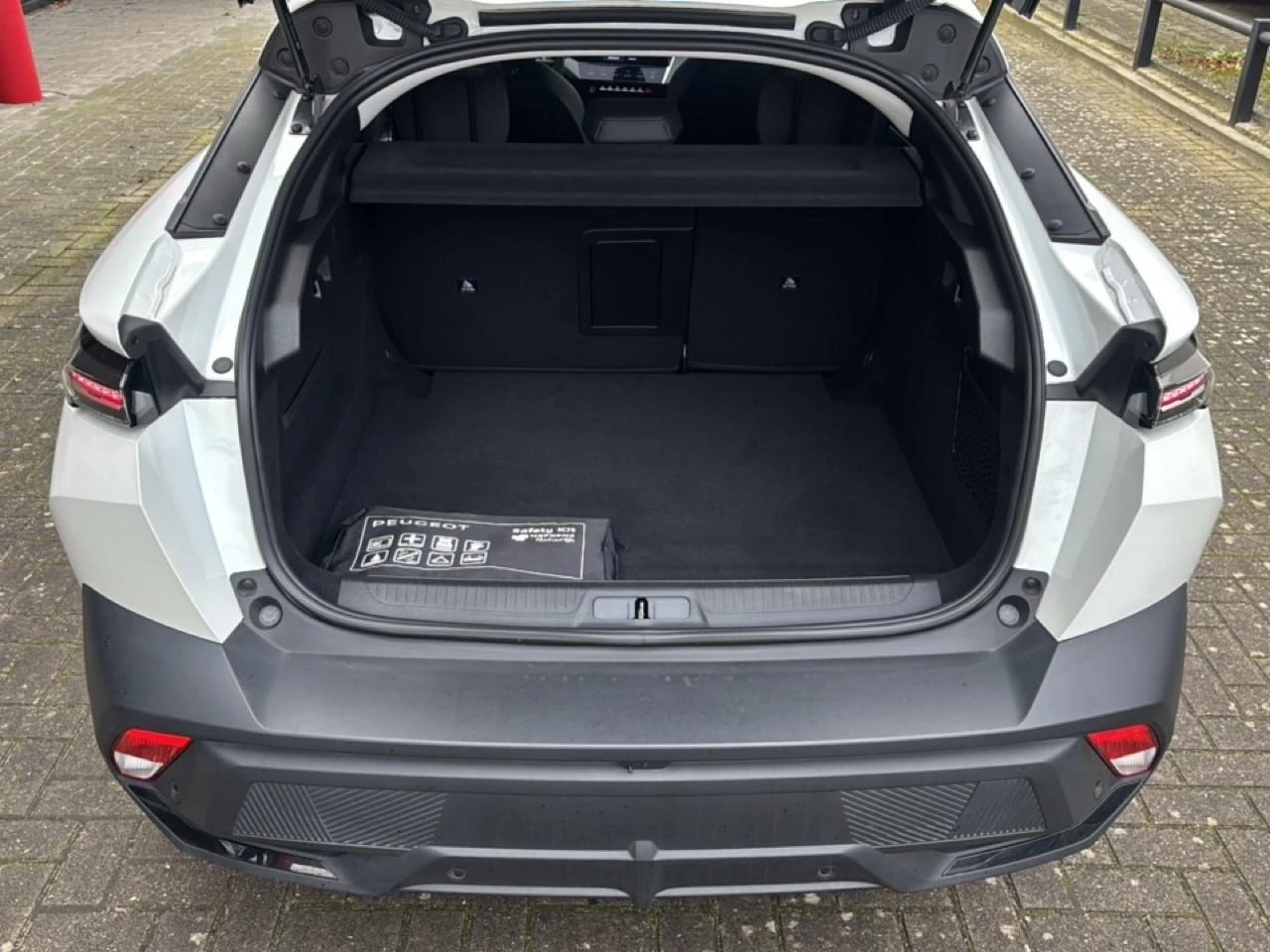 Hoofdafbeelding Peugeot 408