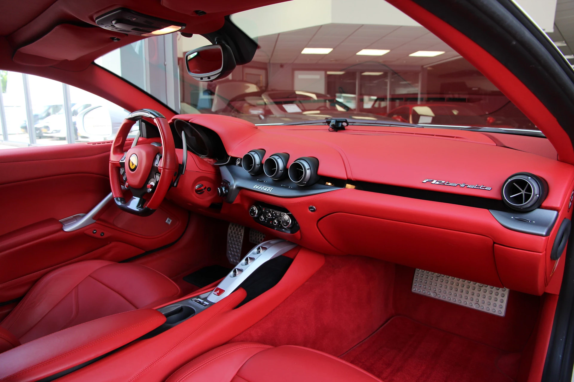 Hoofdafbeelding Ferrari F12