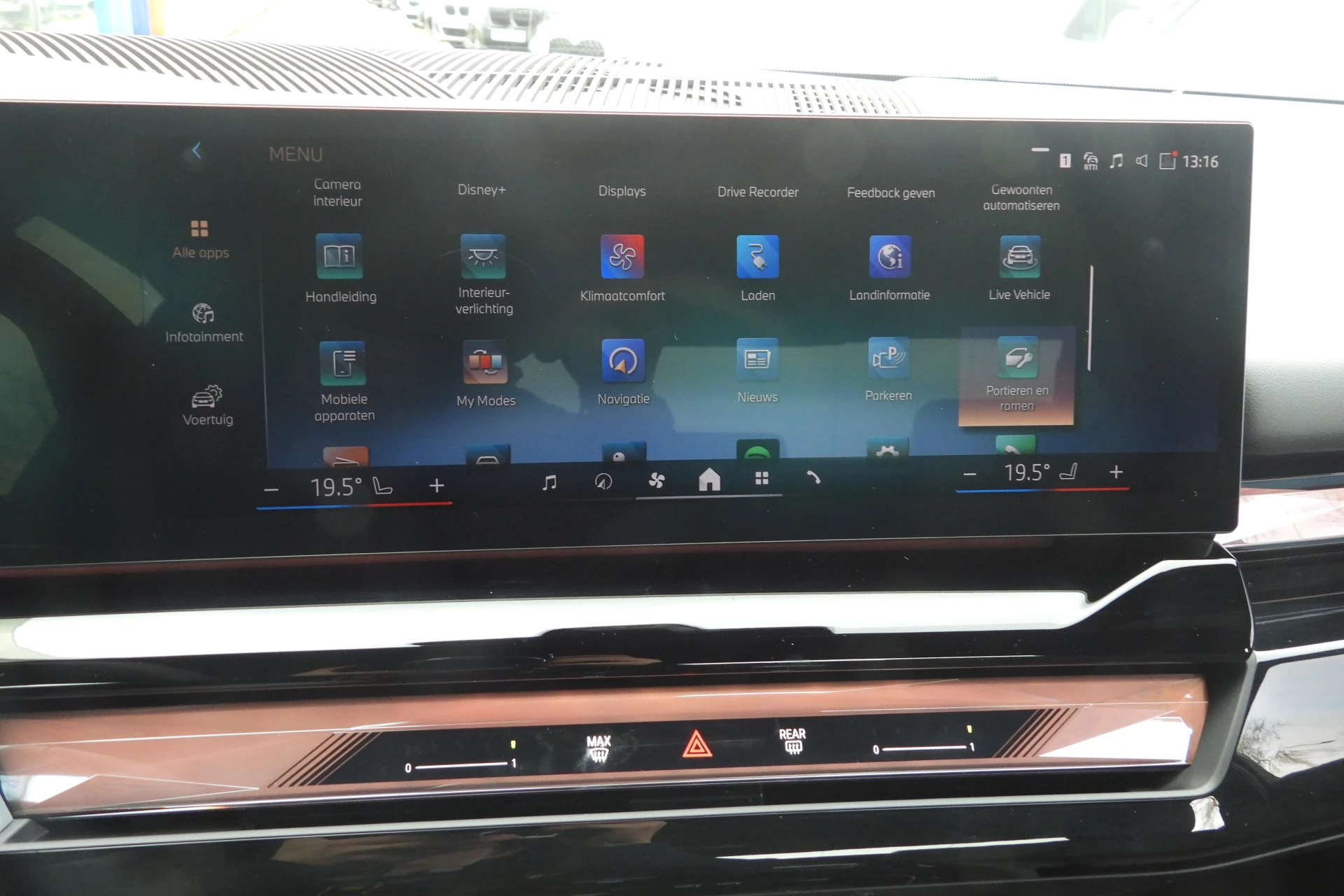 Hoofdafbeelding BMW i5