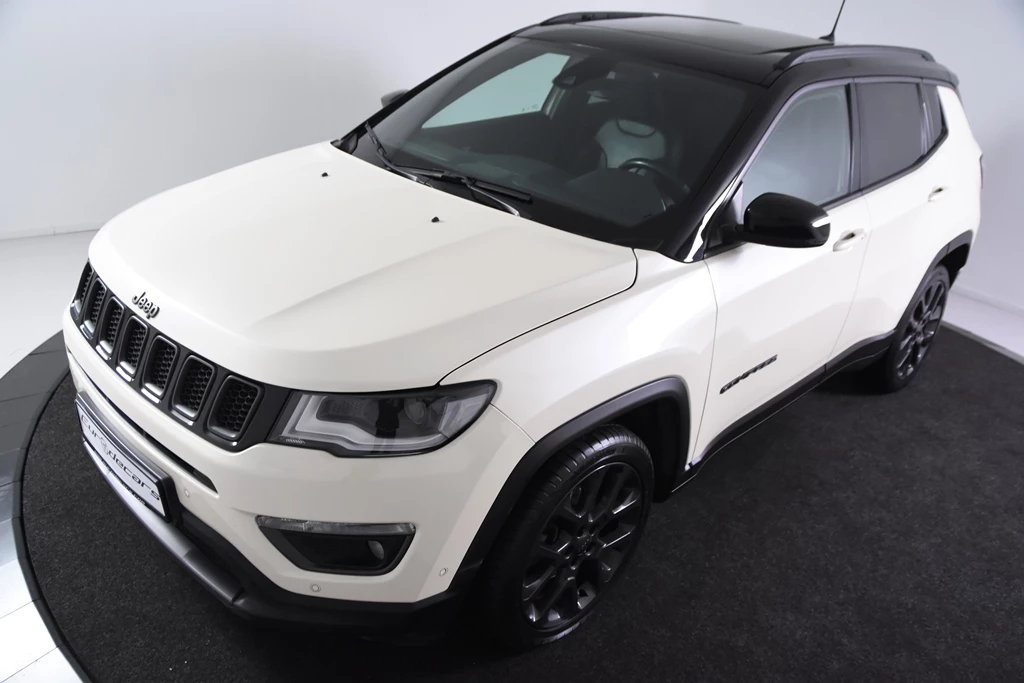 Hoofdafbeelding Jeep Compass