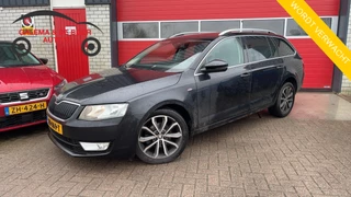 Skoda Octavia Combi 1.6 TDI Greentech Edition Businessline TREKHAAK / STOELVERW / NAVI / CLIMA / PDC / BLUETOOTH / CRUISE / DRIEM VV / NL-AUTO