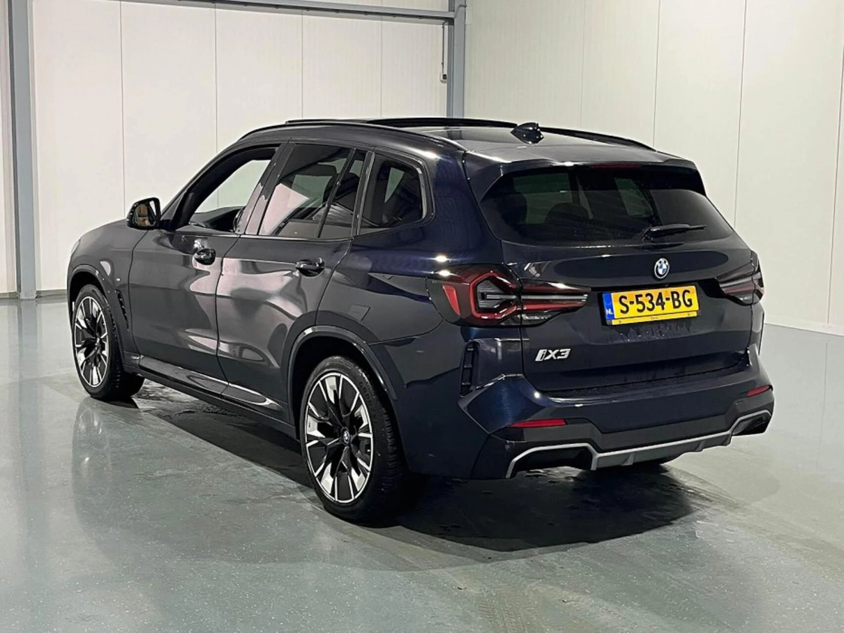 Hoofdafbeelding BMW iX3