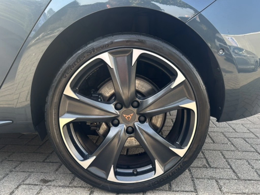 Hoofdafbeelding CUPRA Leon