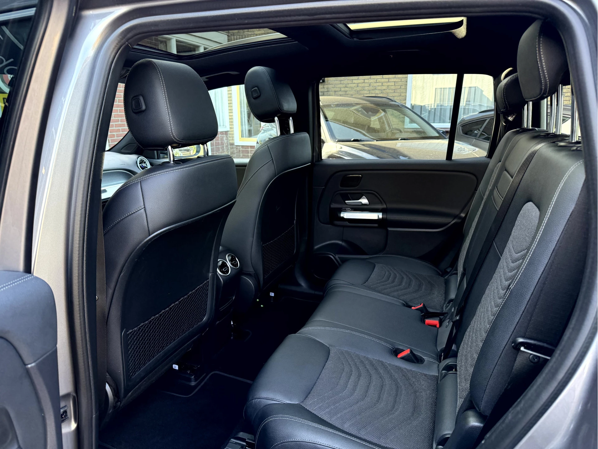 Hoofdafbeelding Mercedes-Benz EQB