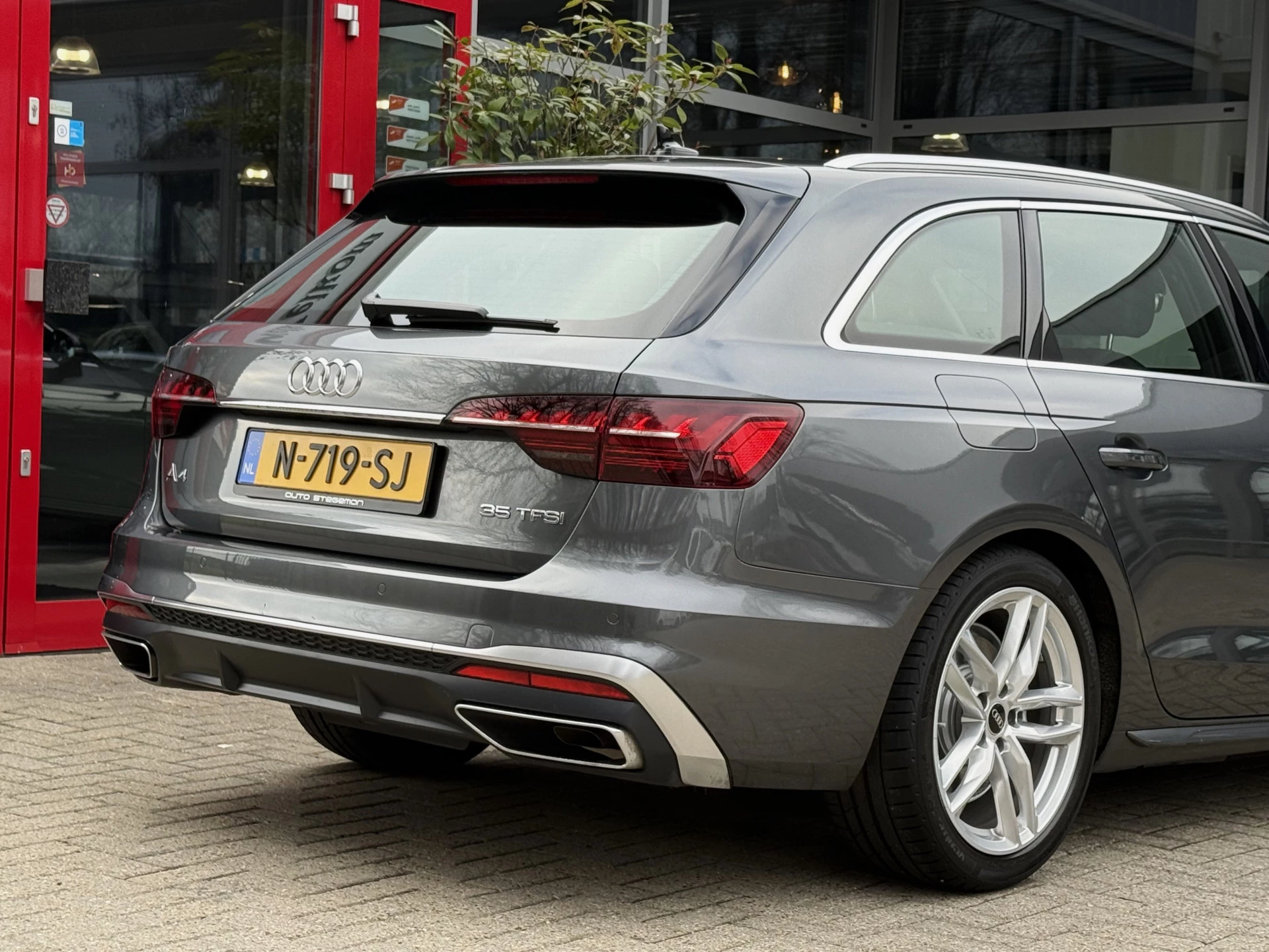 Hoofdafbeelding Audi A4