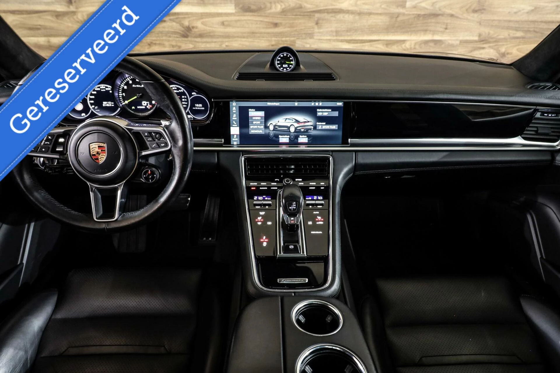 Hoofdafbeelding Porsche Panamera