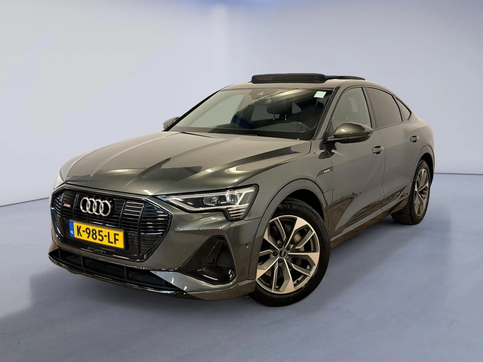 Hoofdafbeelding Audi e-tron