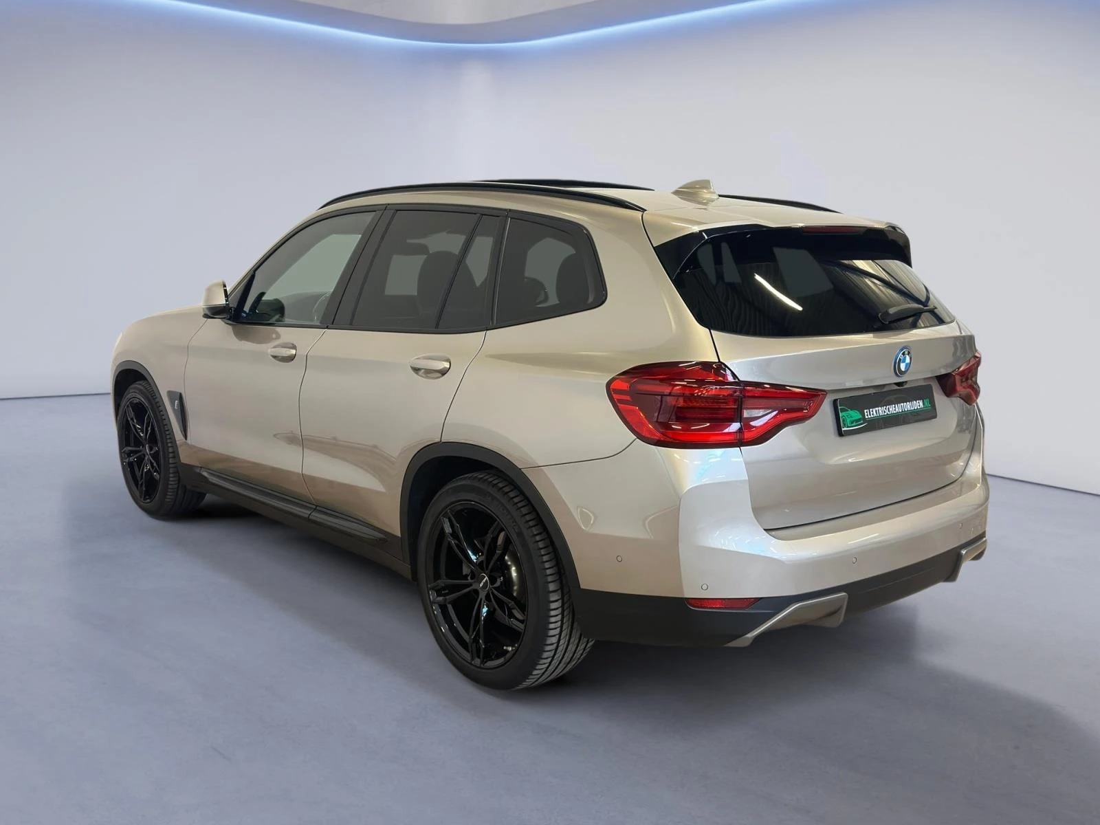 Hoofdafbeelding BMW iX3