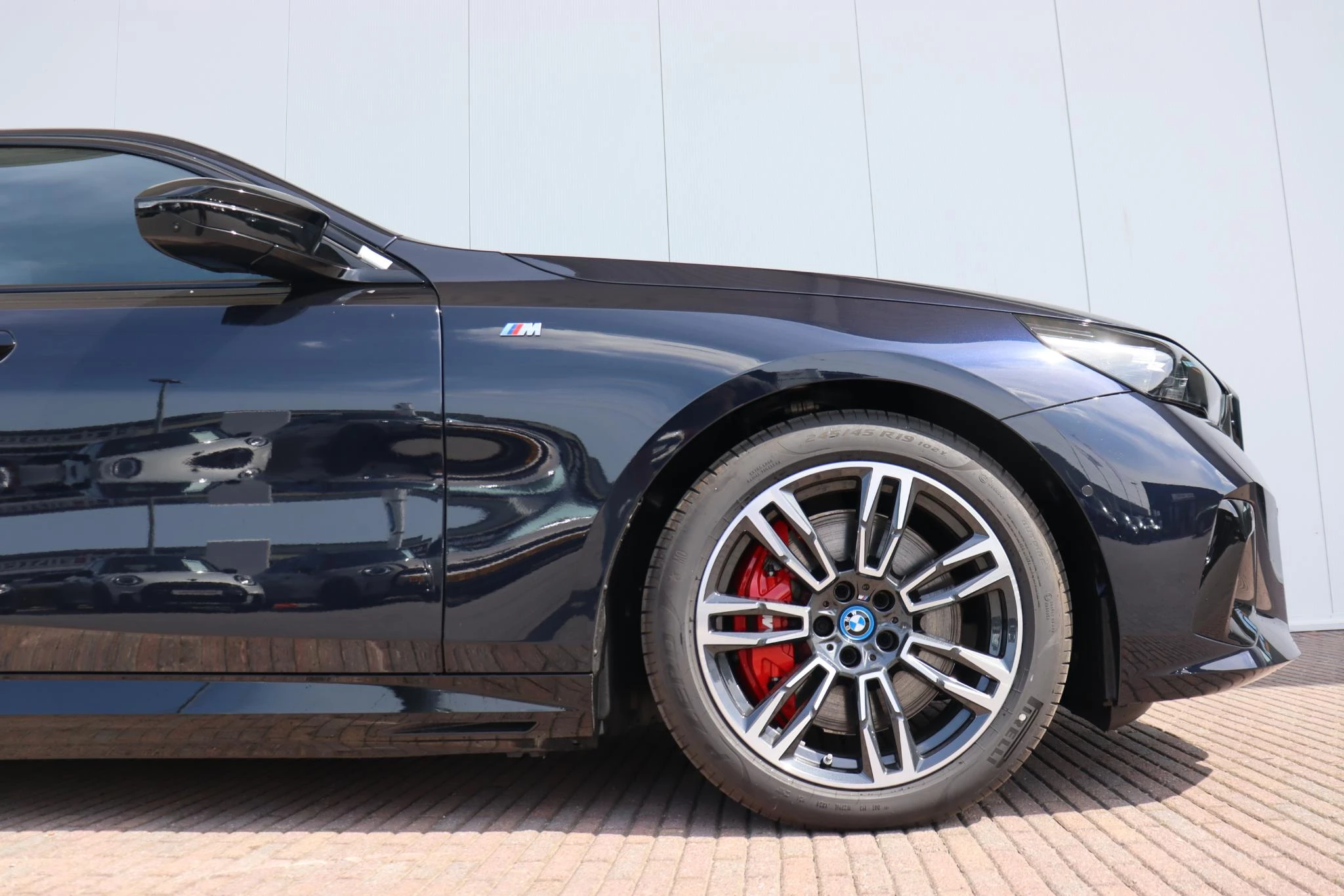 Hoofdafbeelding BMW i5