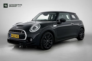 Mini Mini 2.0 Cooper S JCW Chili Serious Business (Dealer OnderH, Bucket Seats, Carplay, Navi Pro, Parkeerhulp, Stoelv, Etc)