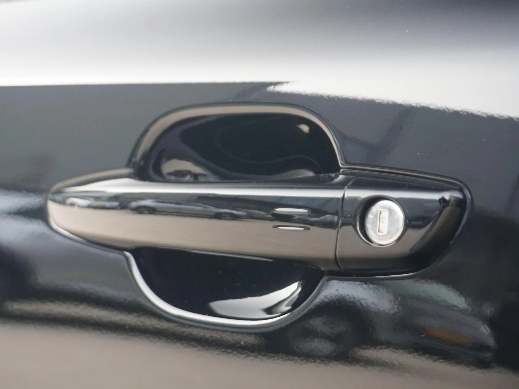 Hoofdafbeelding Peugeot e-2008