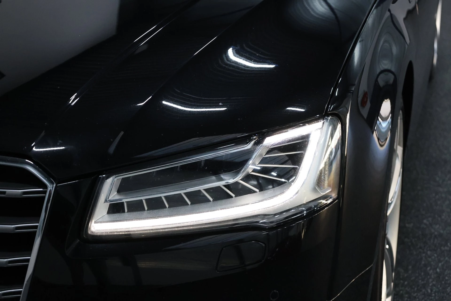 Hoofdafbeelding Audi S8