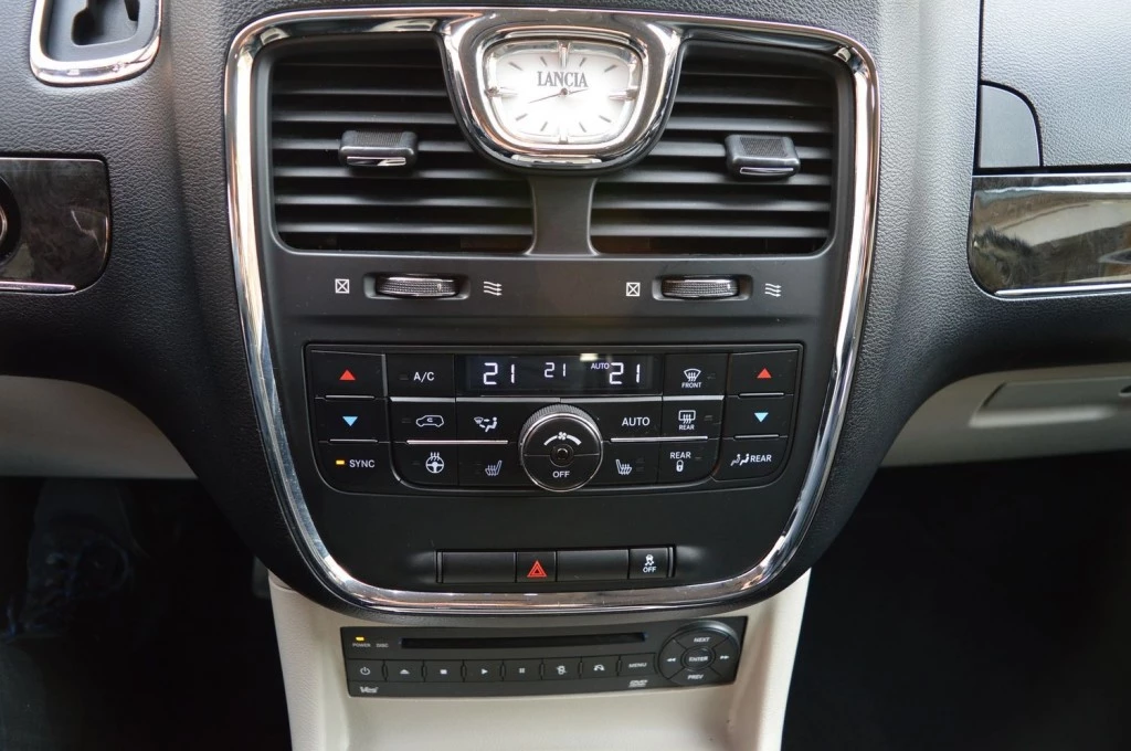 Hoofdafbeelding Lancia Voyager