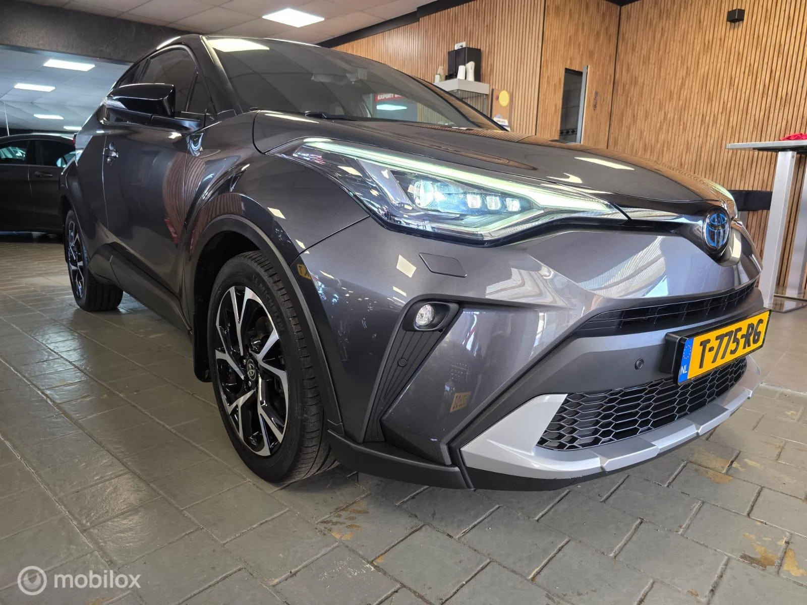 Hoofdafbeelding Toyota C-HR