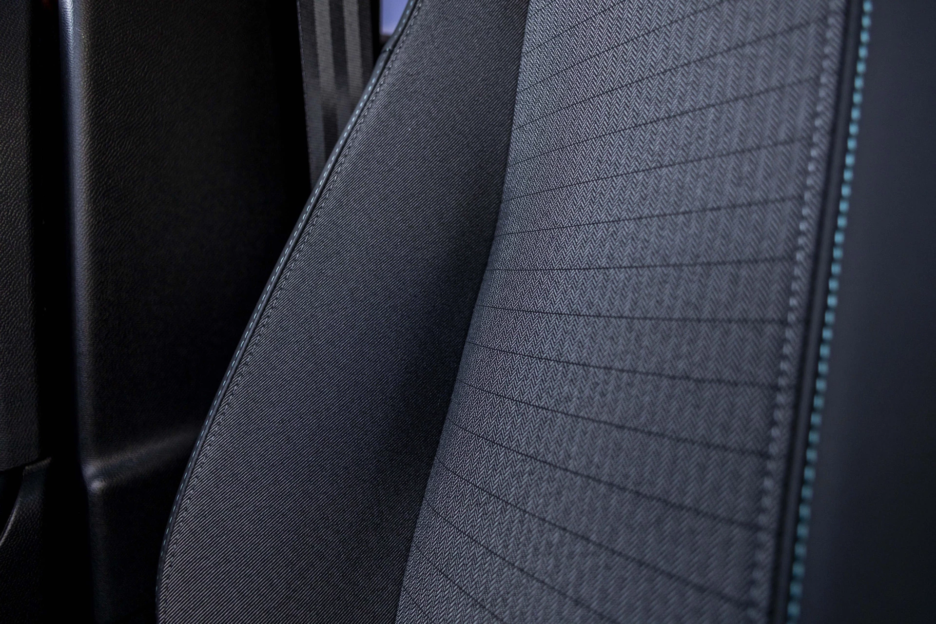Hoofdafbeelding Peugeot e-2008