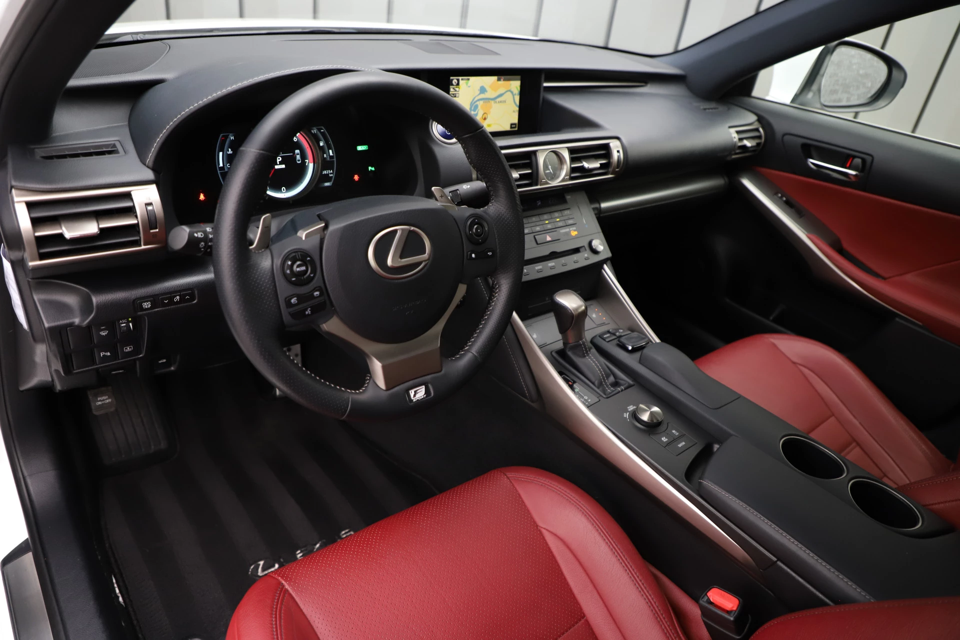 Hoofdafbeelding Lexus IS