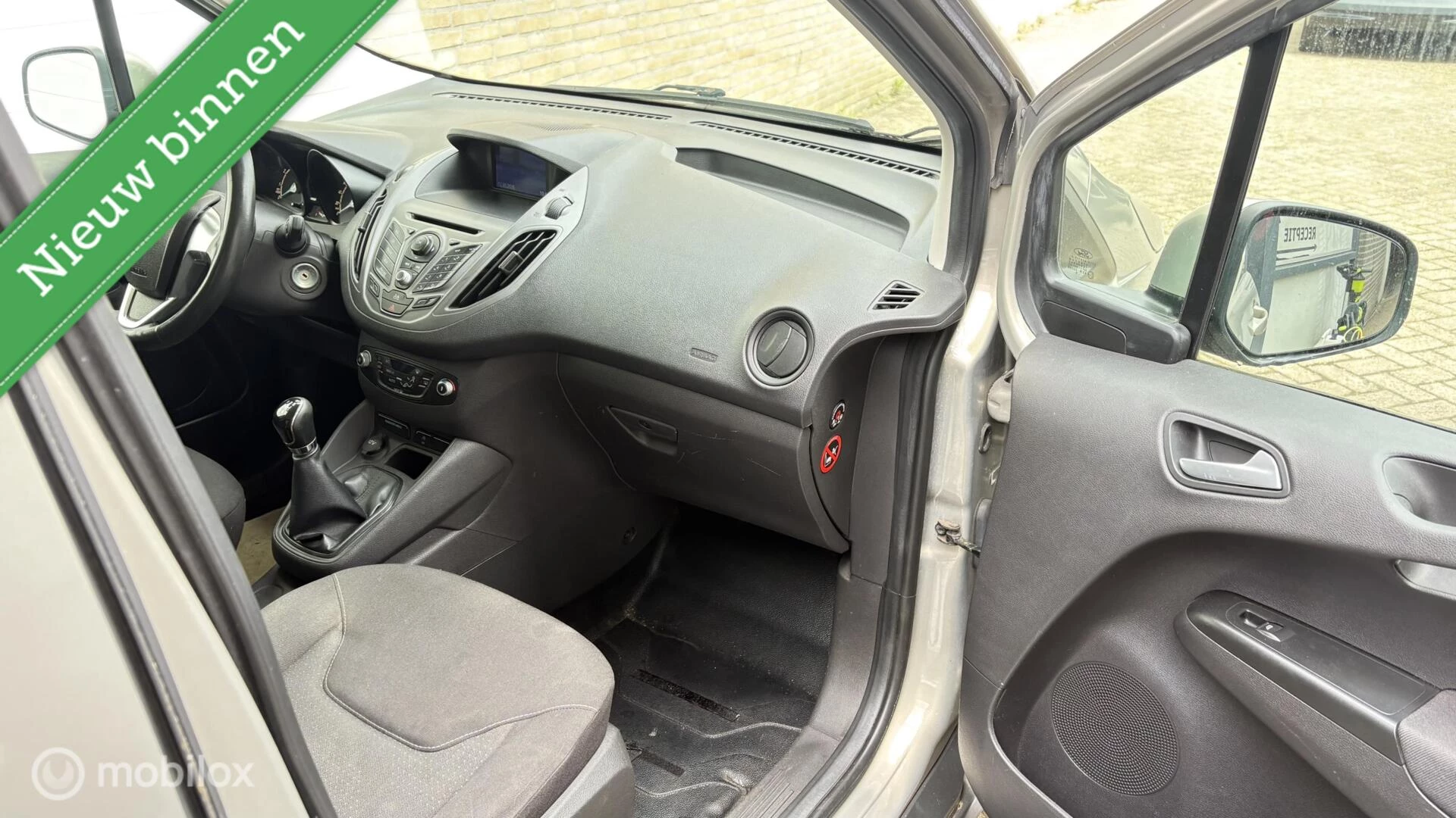 Hoofdafbeelding Ford Transit Courier