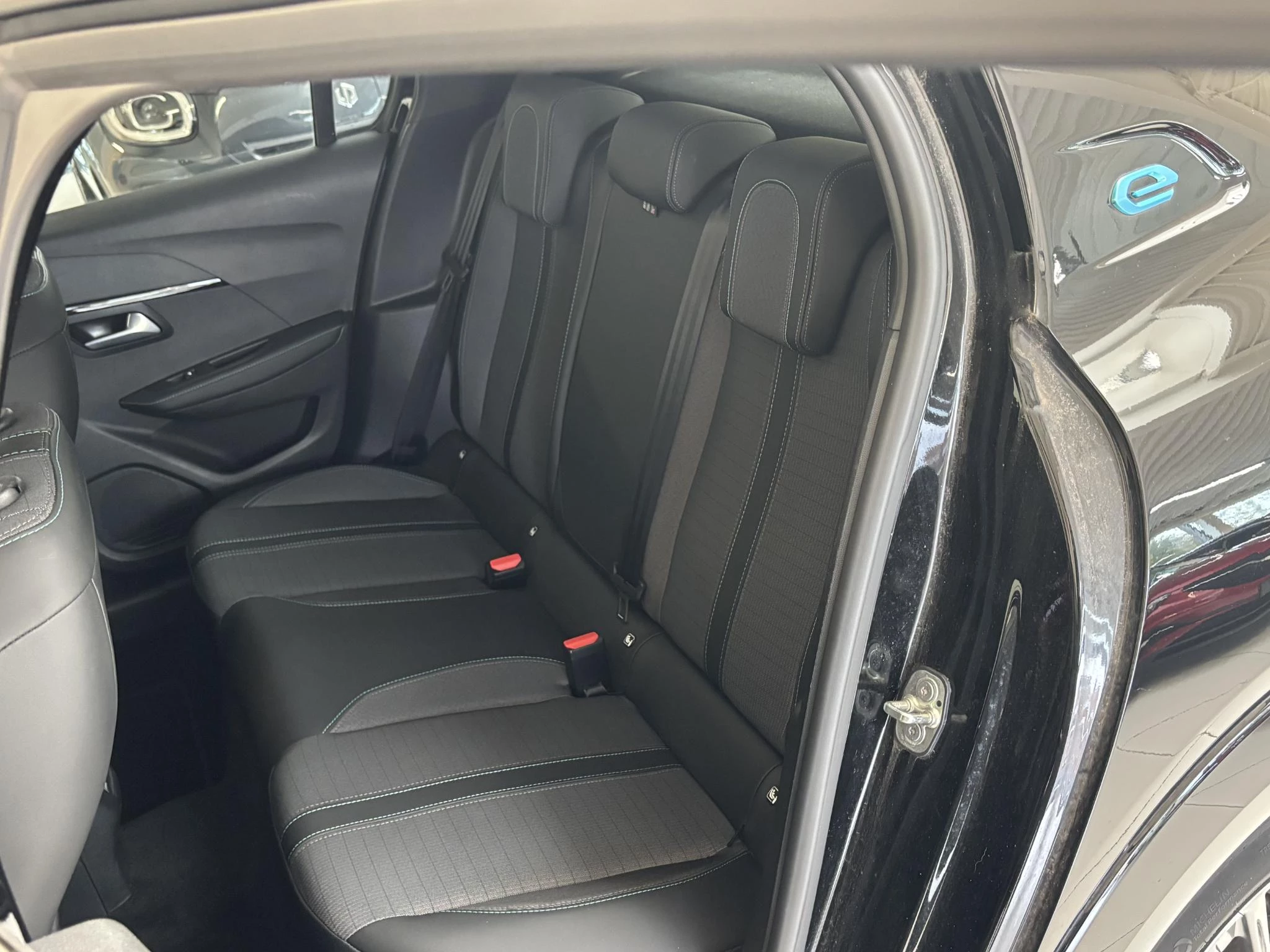 Hoofdafbeelding Peugeot e-208