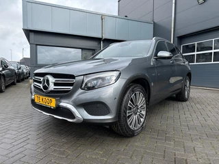 Hoofdafbeelding Mercedes-Benz GLC Mercedes-Benz GLC GLC 350e 4Matic Hybride AMG pakket Luchtveerring Trekhaak