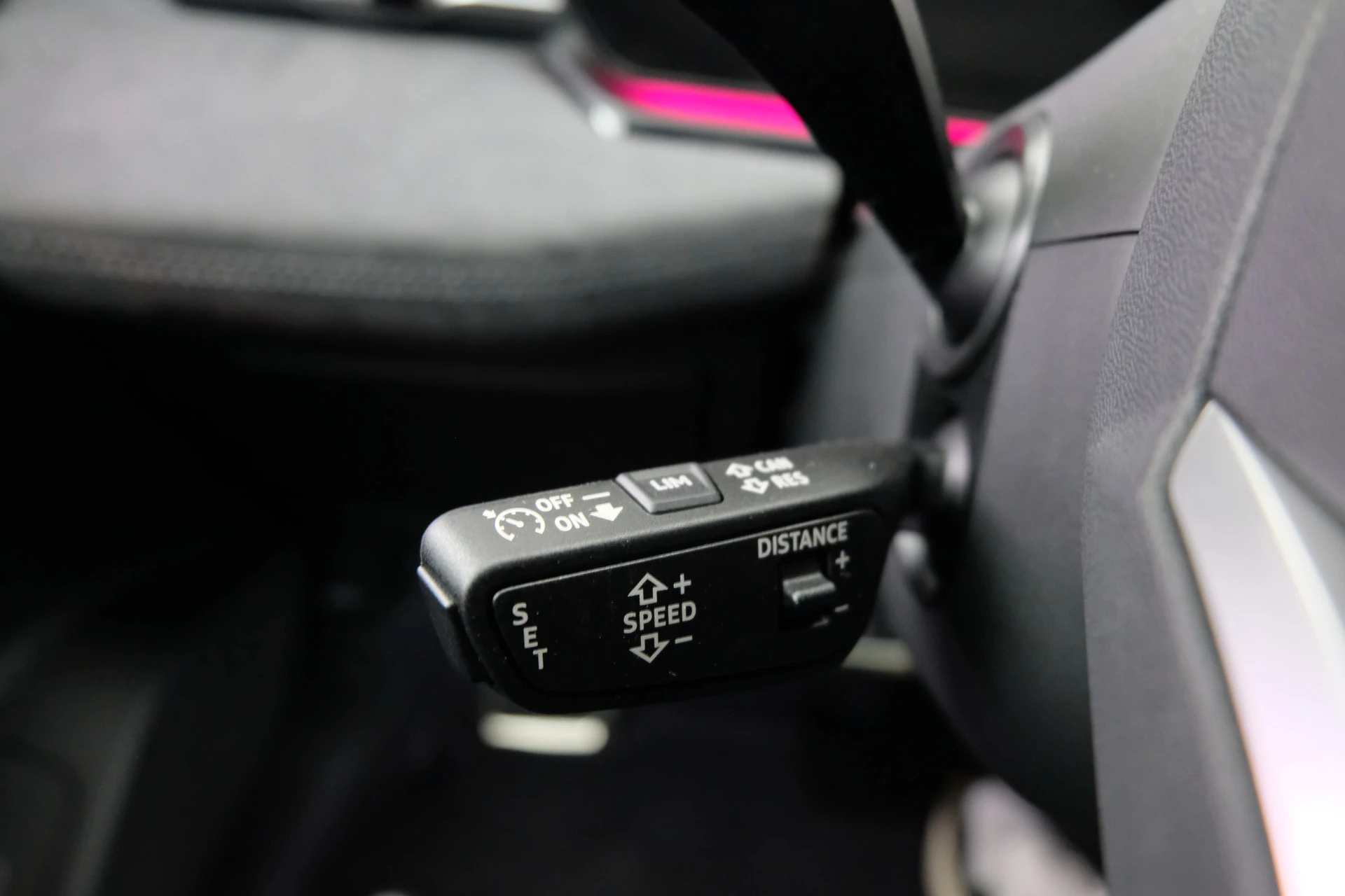 Hoofdafbeelding Audi A6 Avant e-tron