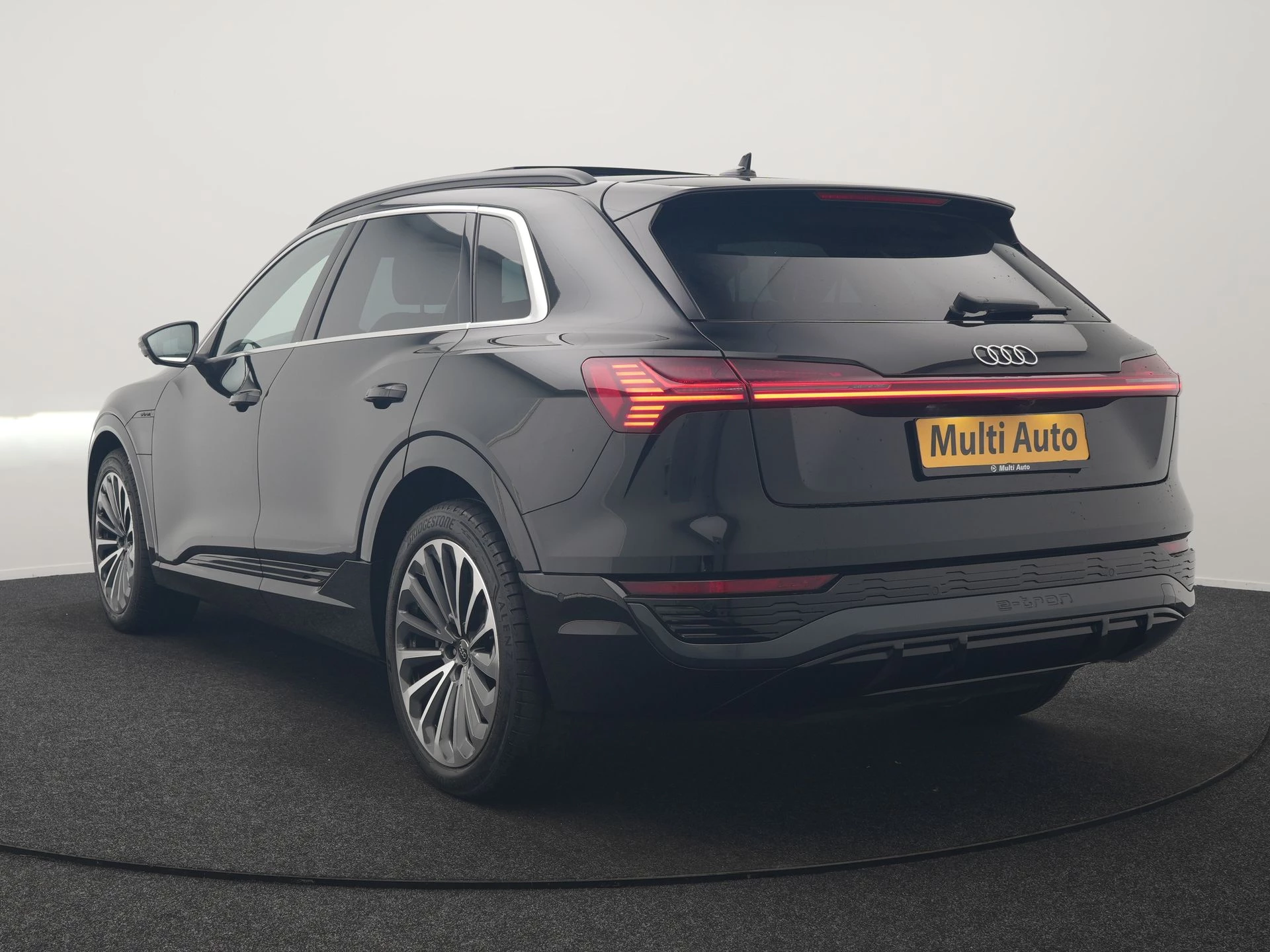 Hoofdafbeelding Audi Q8 e-tron