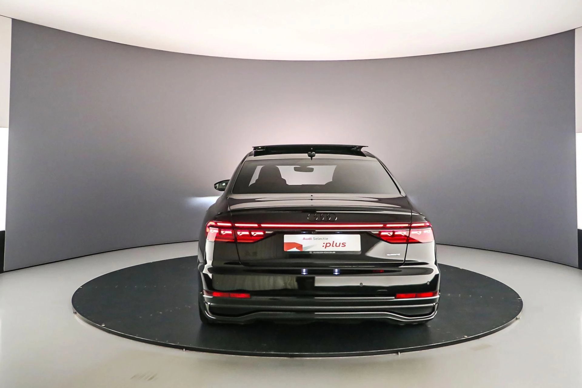 Hoofdafbeelding Audi A8