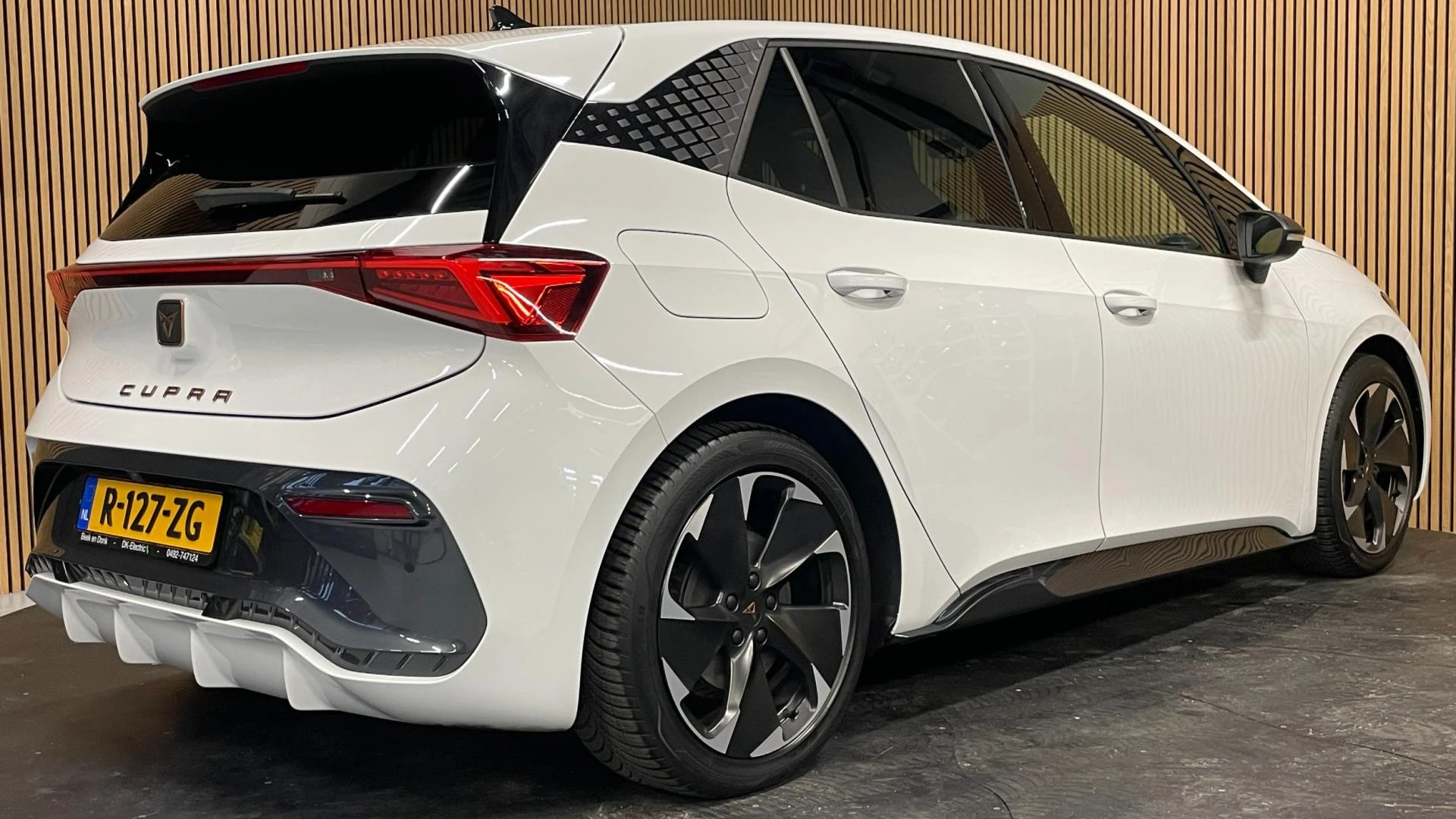 Hoofdafbeelding CUPRA Born