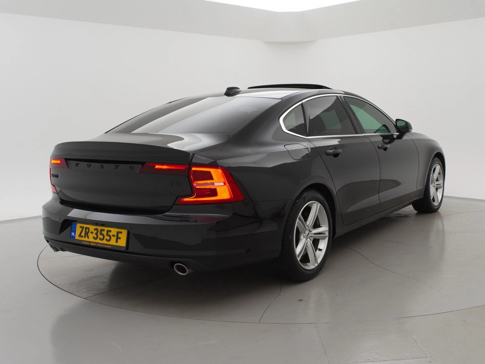 Hoofdafbeelding Volvo S90