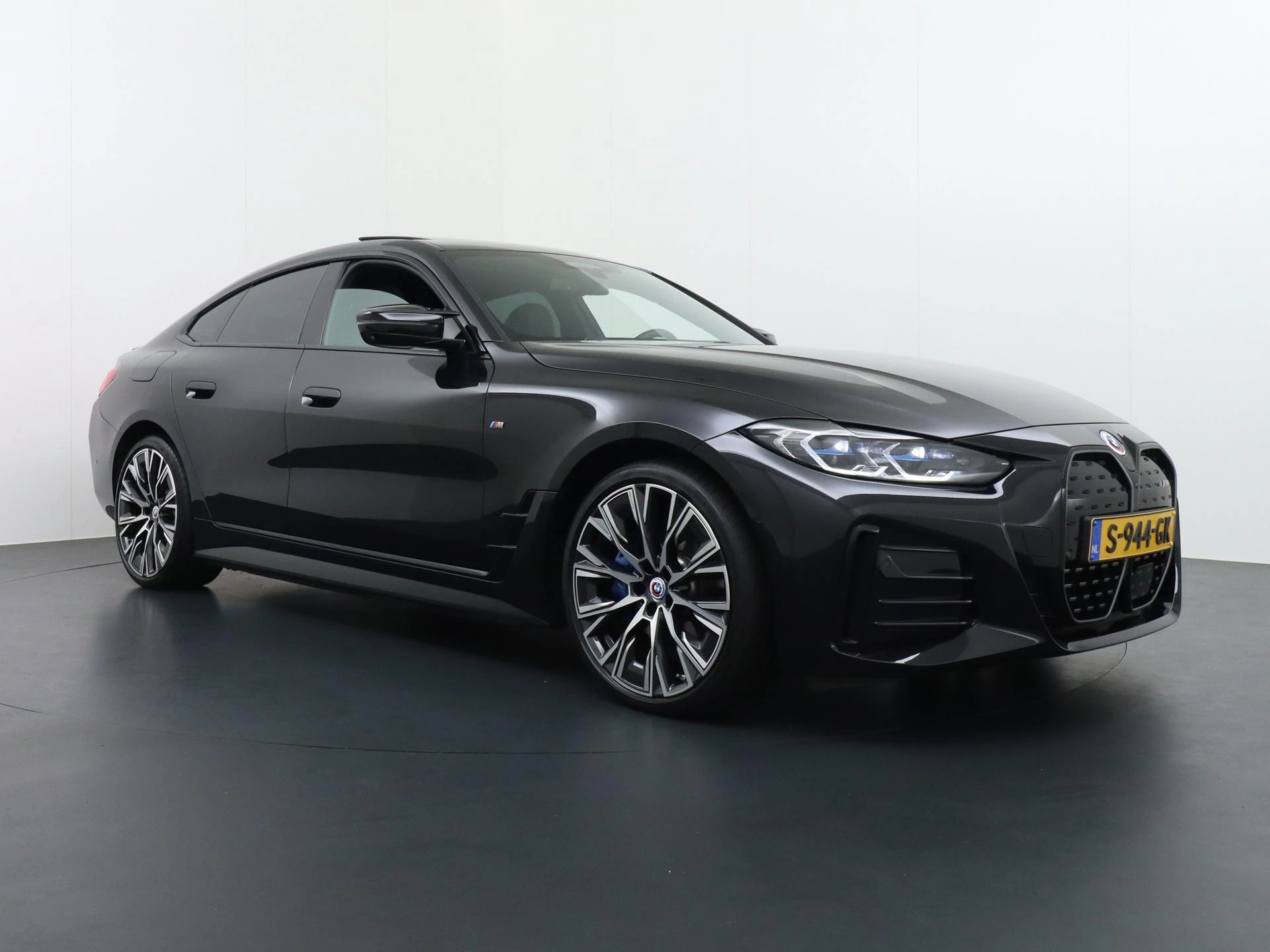 Hoofdafbeelding BMW i4