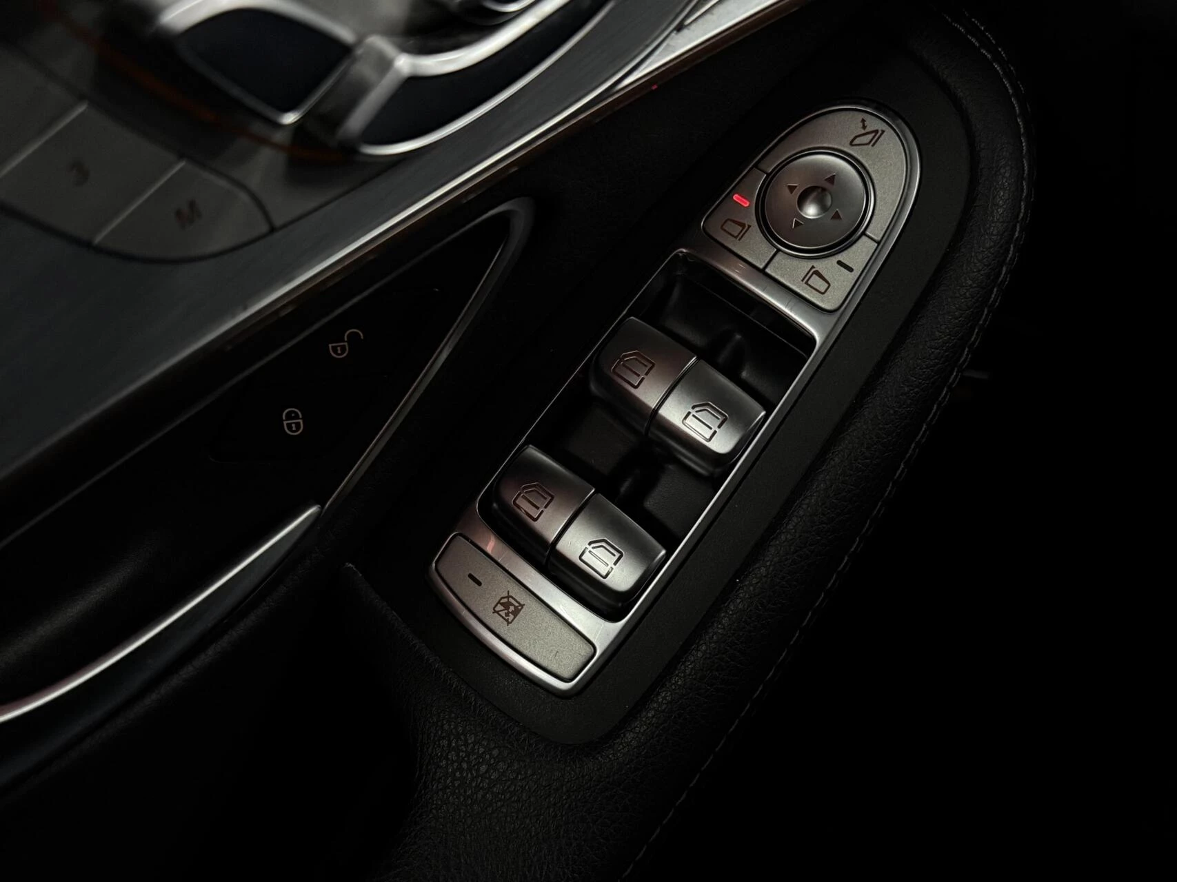 Hoofdafbeelding Mercedes-Benz EQC