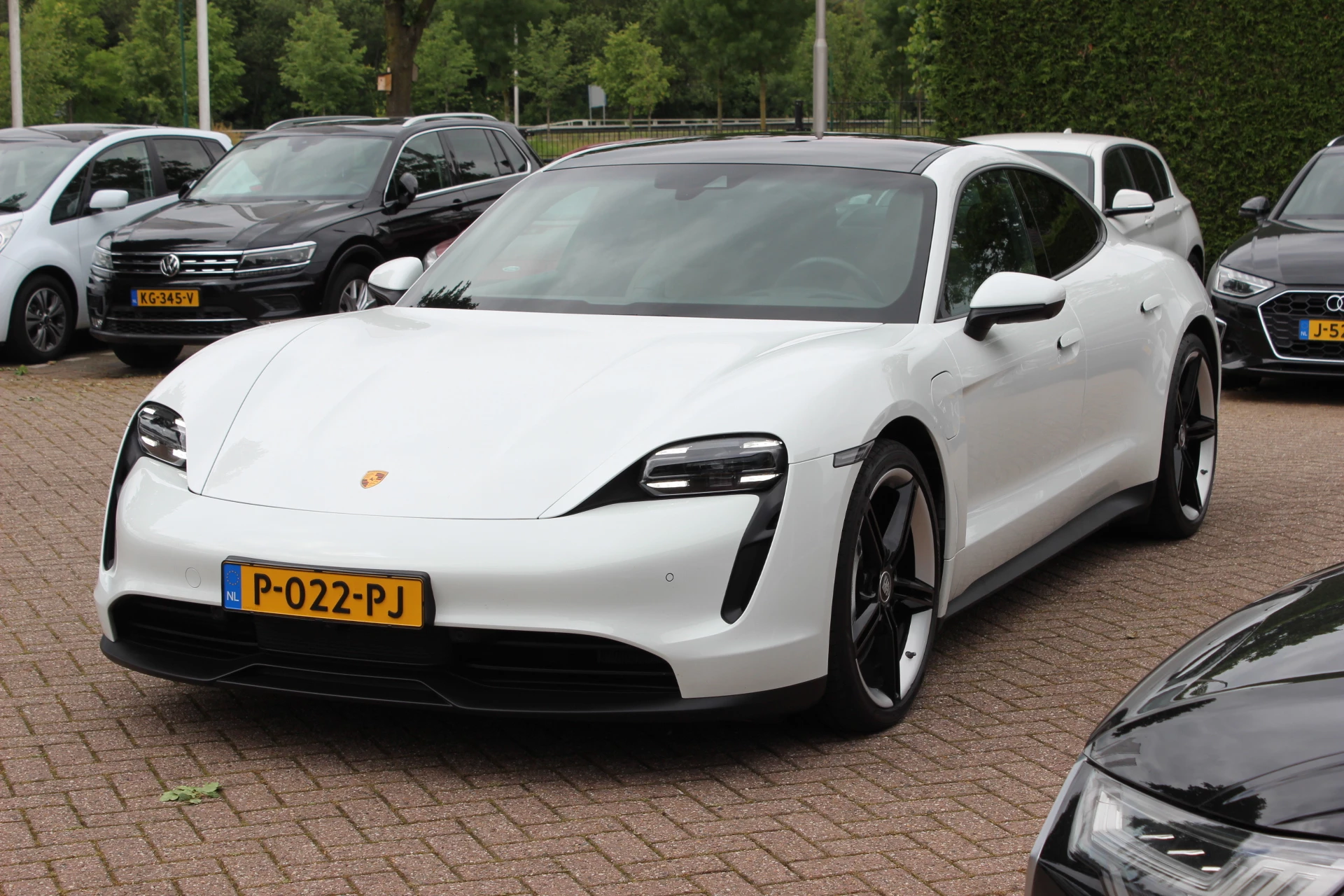 Hoofdafbeelding Porsche Taycan