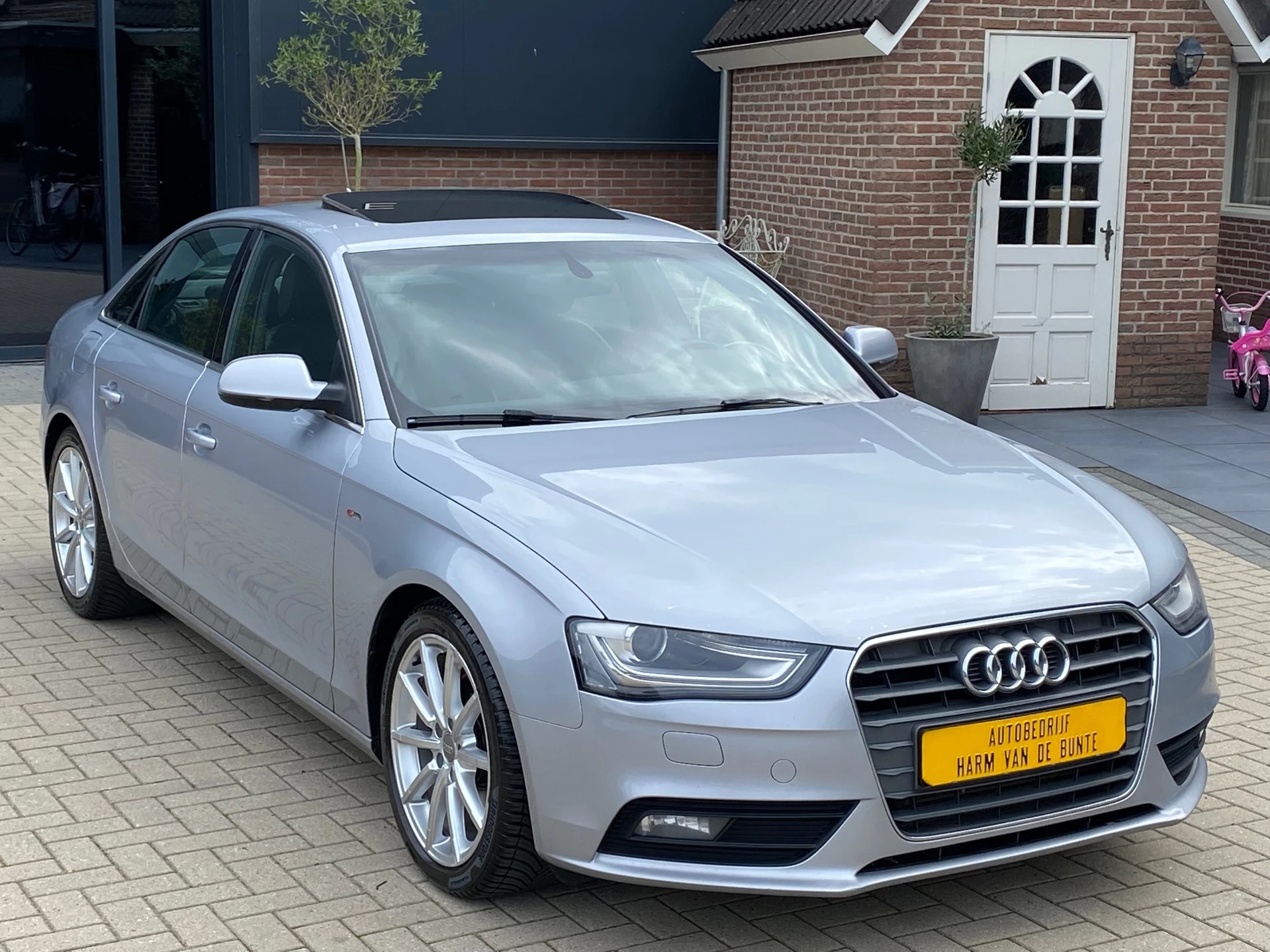 Hoofdafbeelding Audi A4