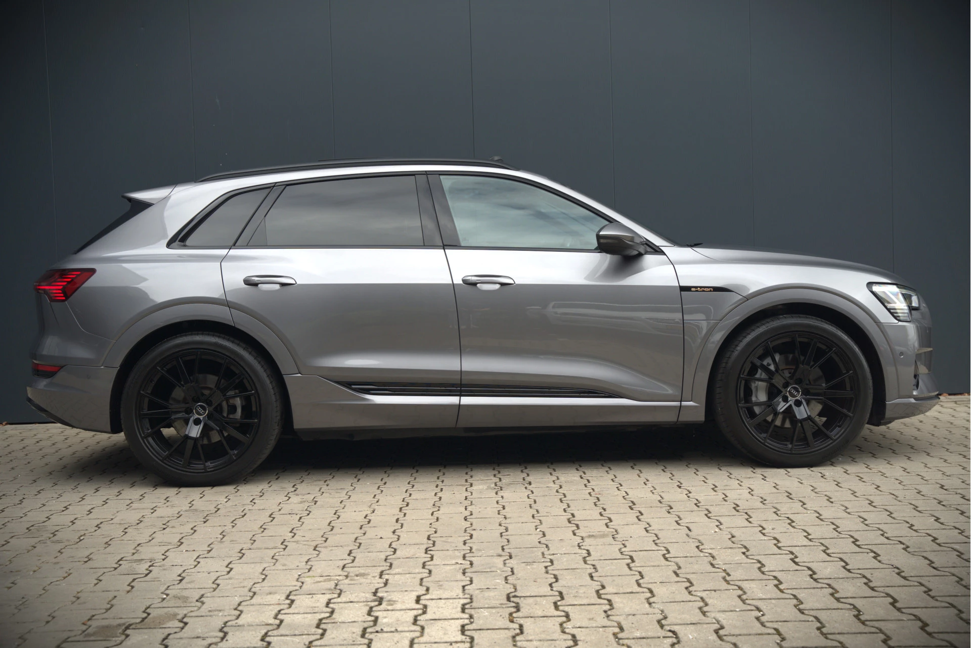 Hoofdafbeelding Audi e-tron