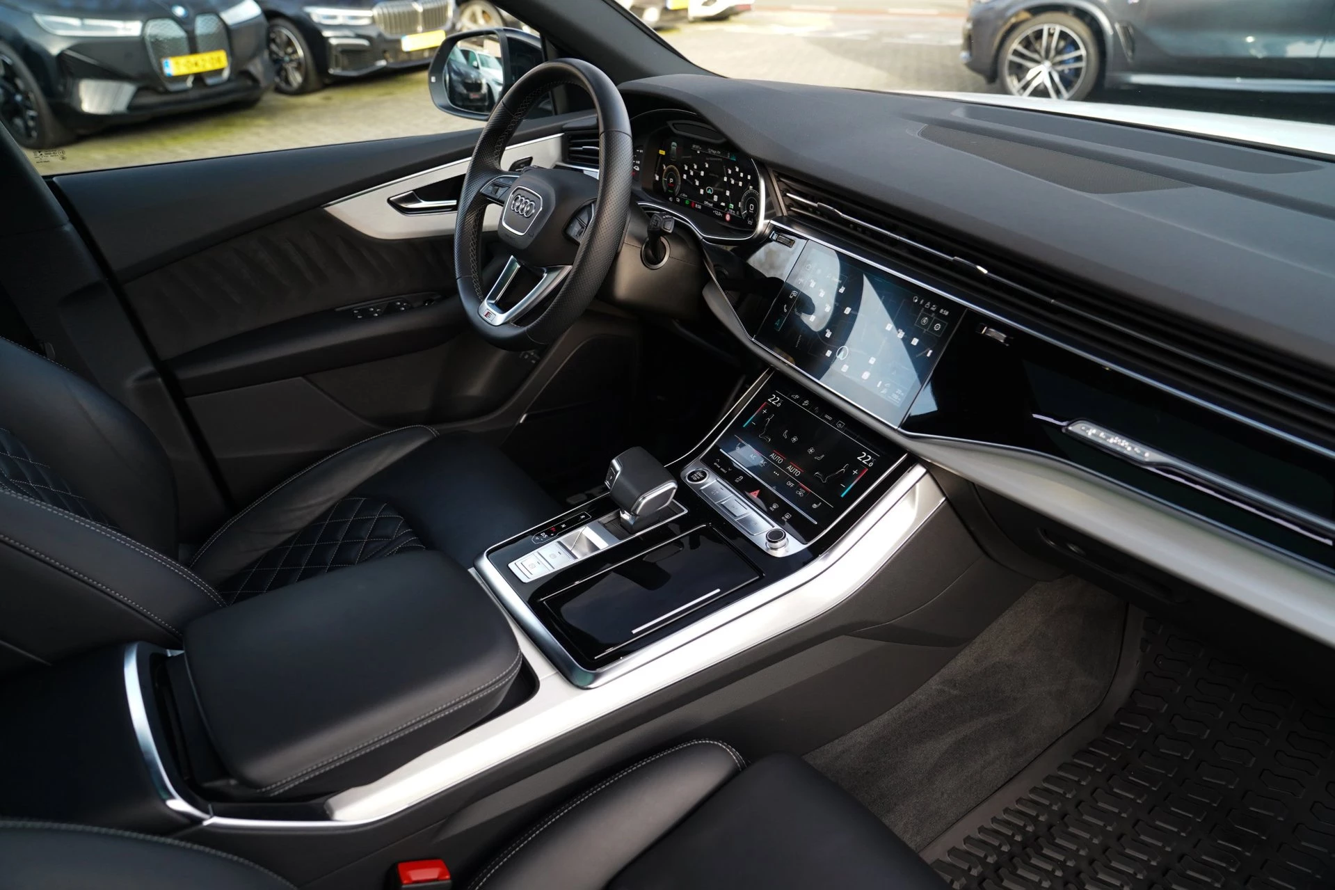 Hoofdafbeelding Audi Q8