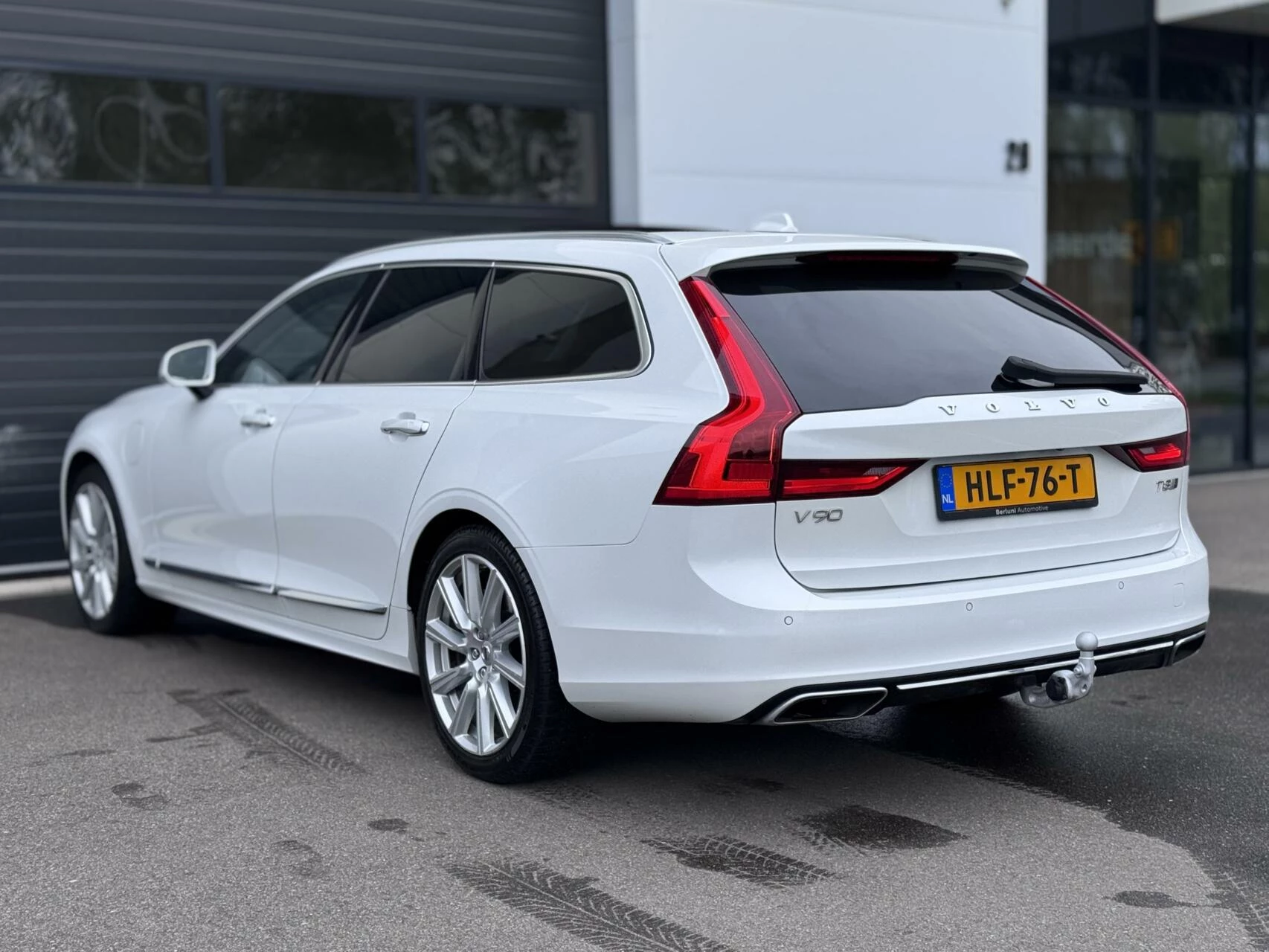 Hoofdafbeelding Volvo V90