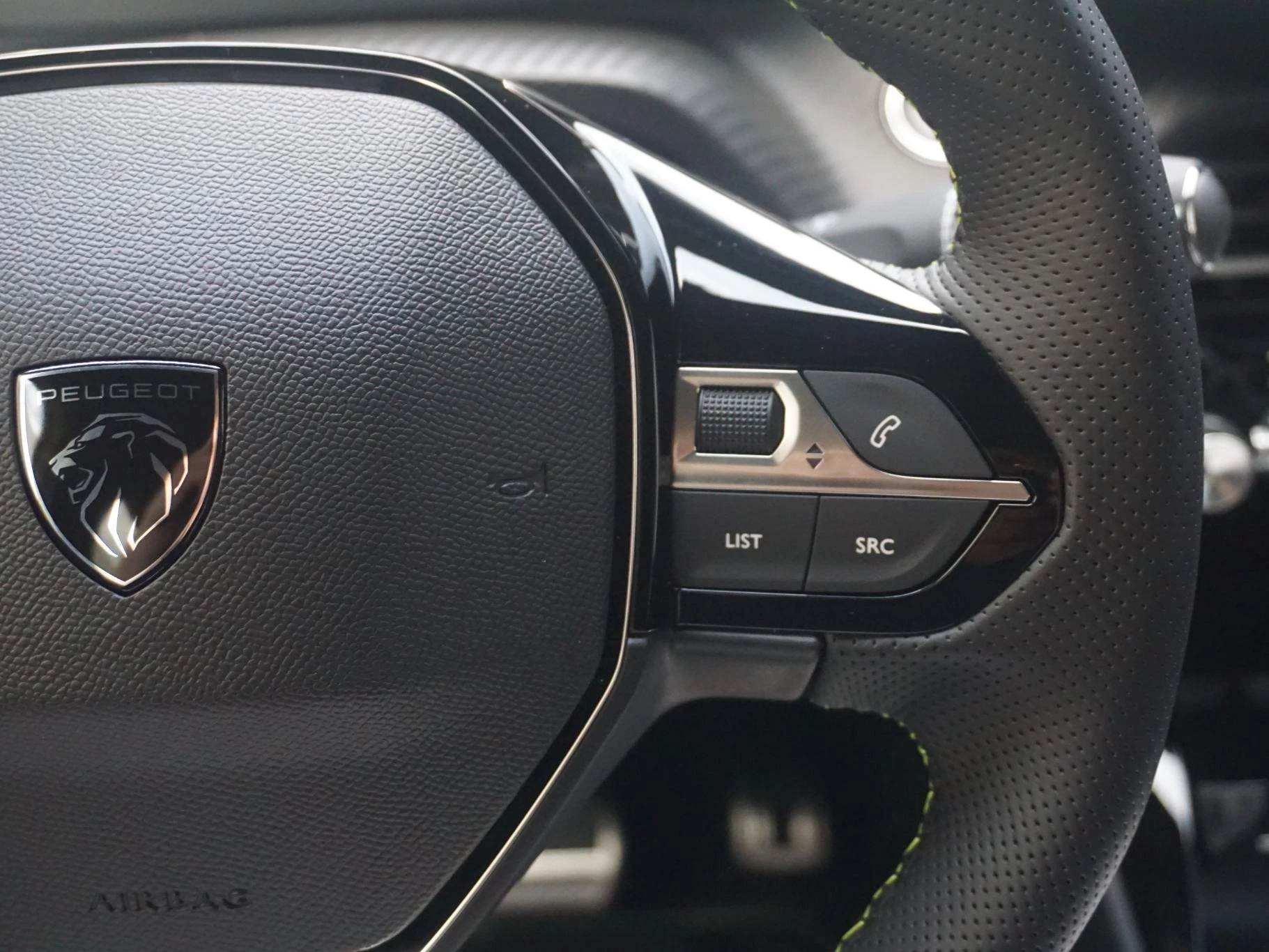 Hoofdafbeelding Peugeot e-208